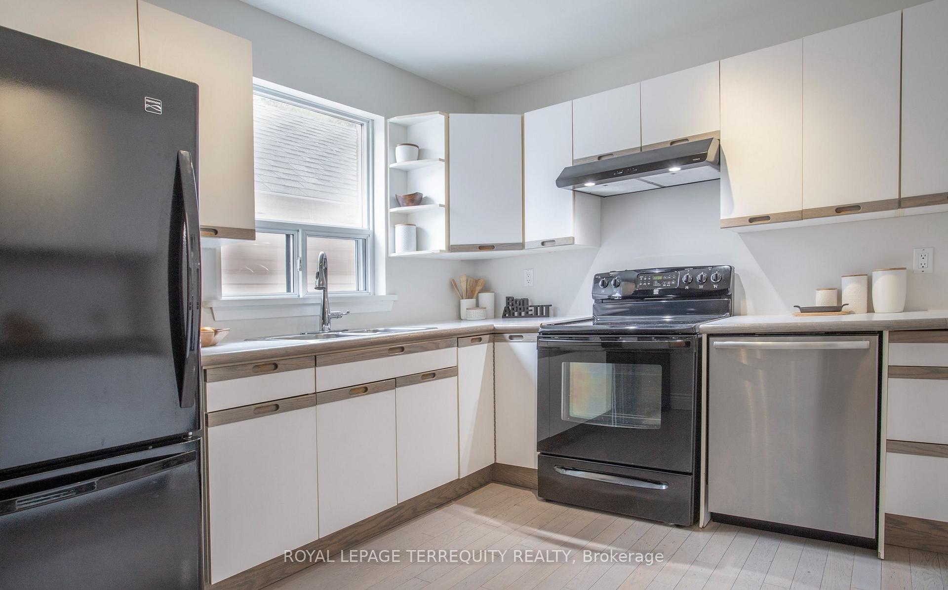 Photo 18 of 155 Phyllis Avenue, Scarborough, Cliffcrest — HOMEH