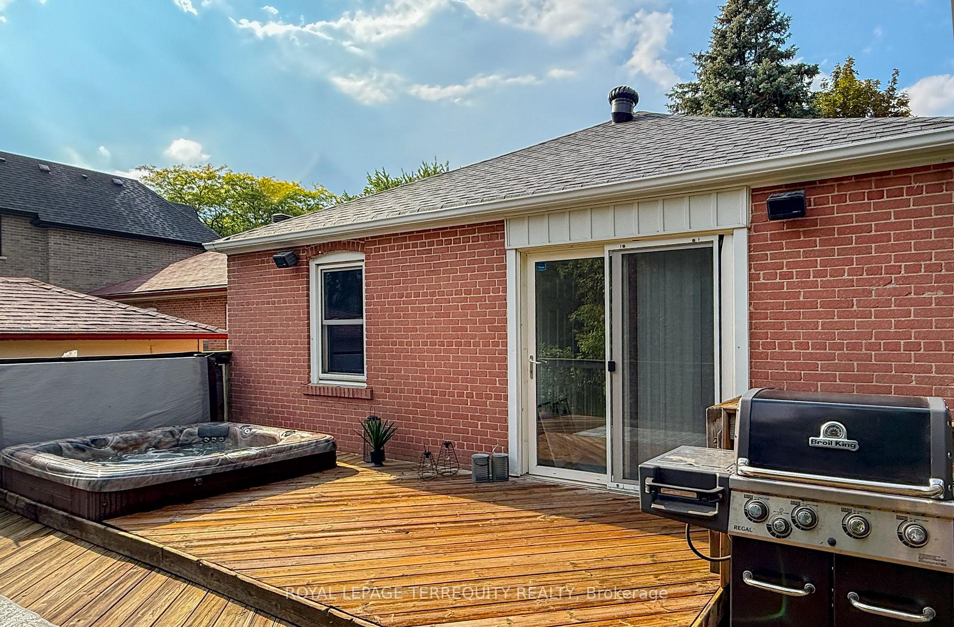 Photo 39 of 155 Phyllis Avenue, Scarborough, Cliffcrest — HOMEH