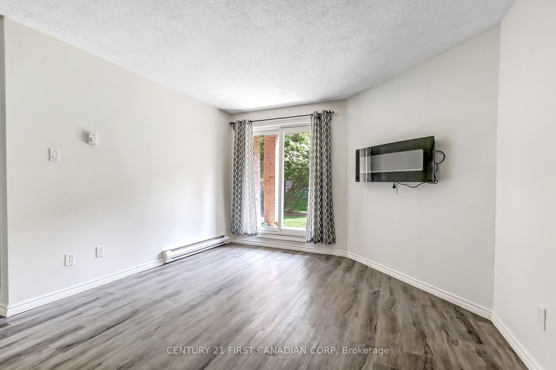 Photo 8 of Unit 6, 140 Conway Drive, London, South X — HOMEH