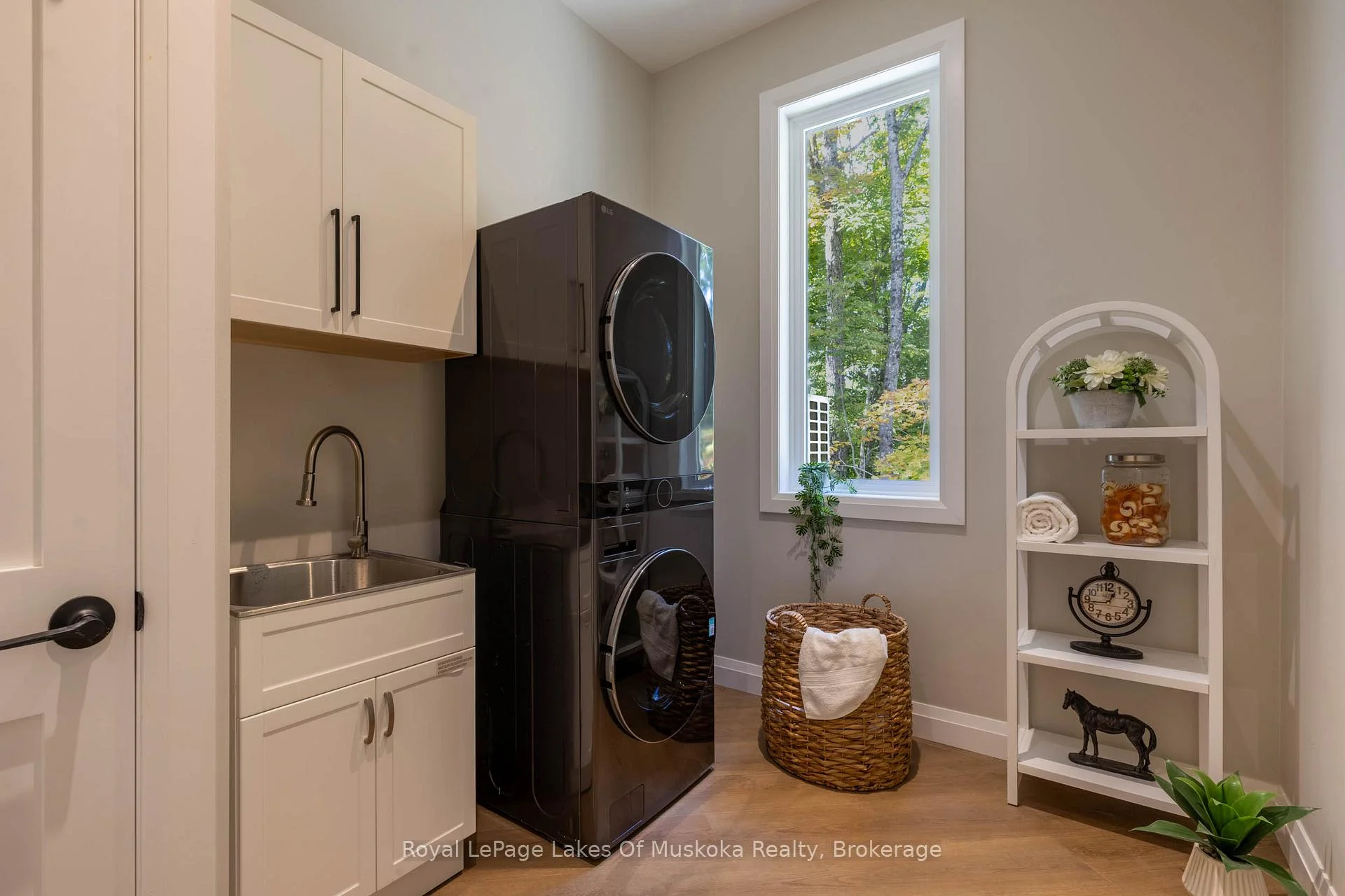 Photo 100 of 5 Flicker Lane, McDougall — HOMEH