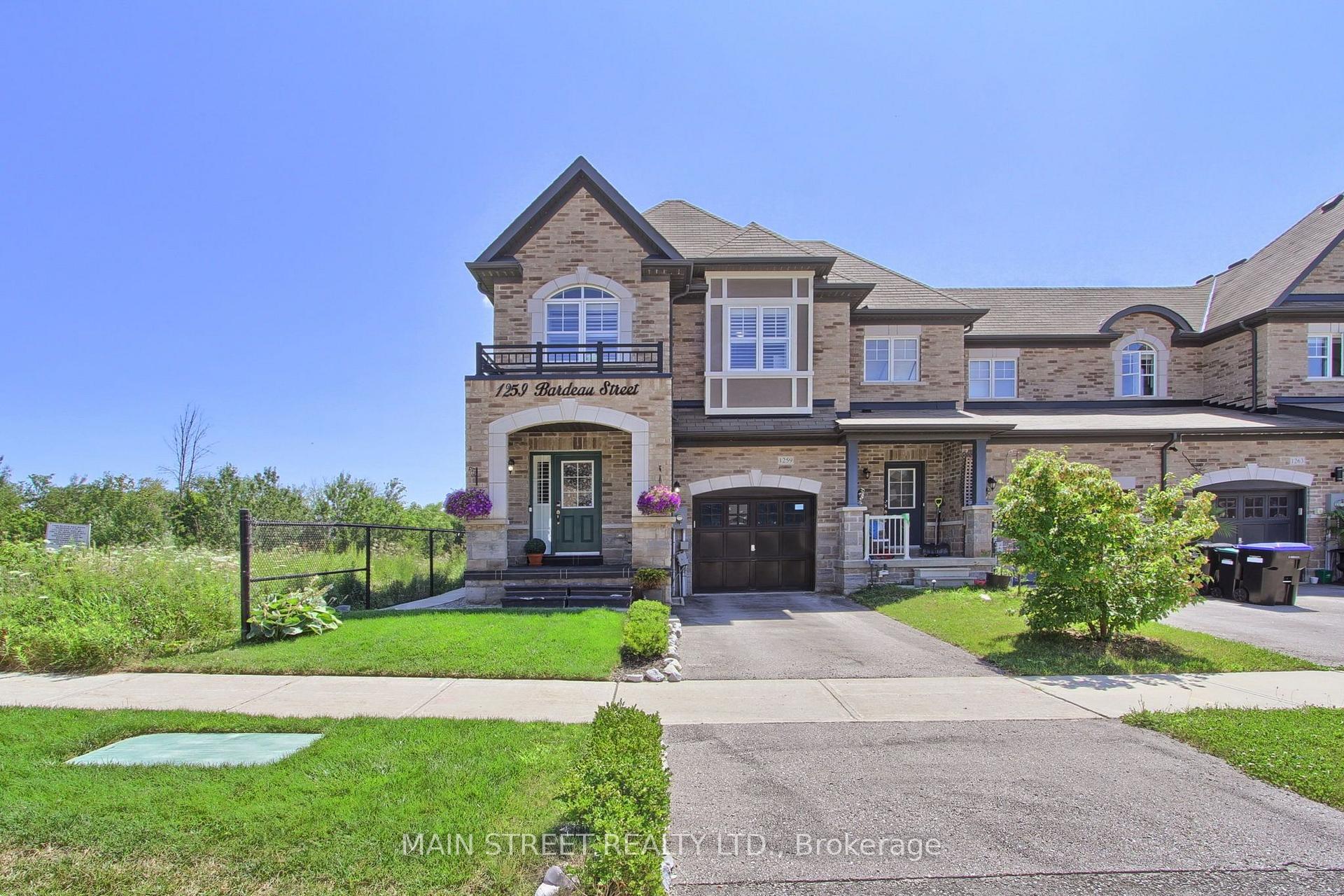 Photo 2 of 1259 Bardeau Street, Innisfil, Lefroy — HOMEH