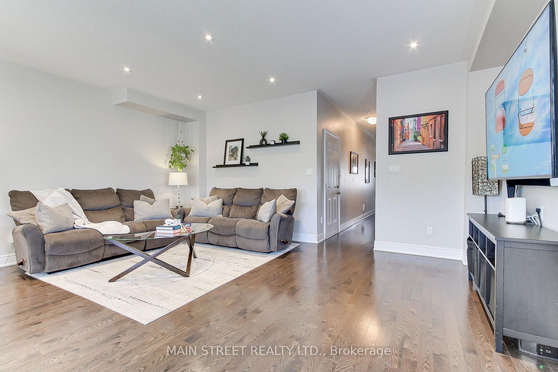 Photo 9 of 1259 Bardeau Street, Innisfil, Lefroy — HOMEH