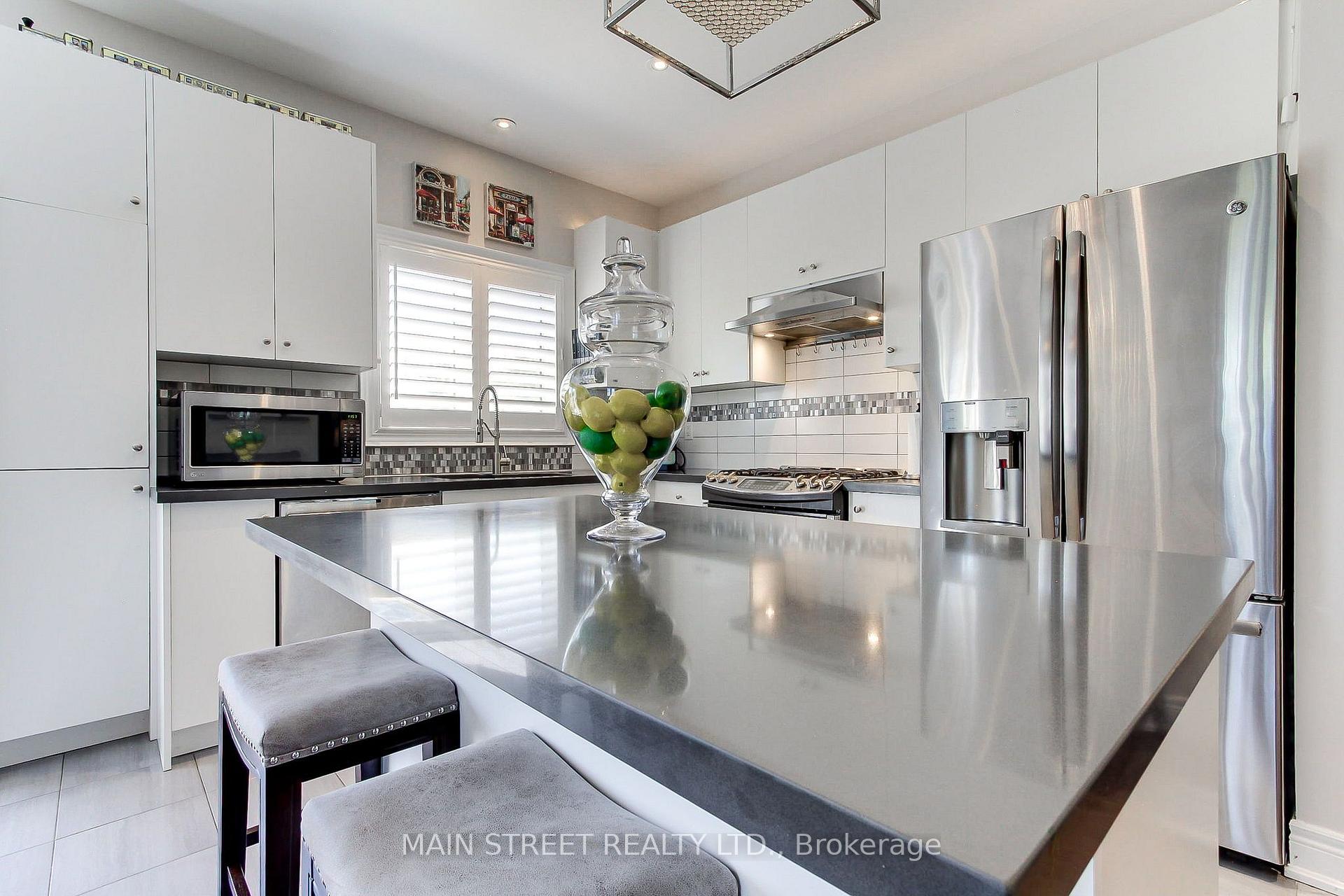 Photo 13 of 1259 Bardeau Street, Innisfil, Lefroy — HOMEH