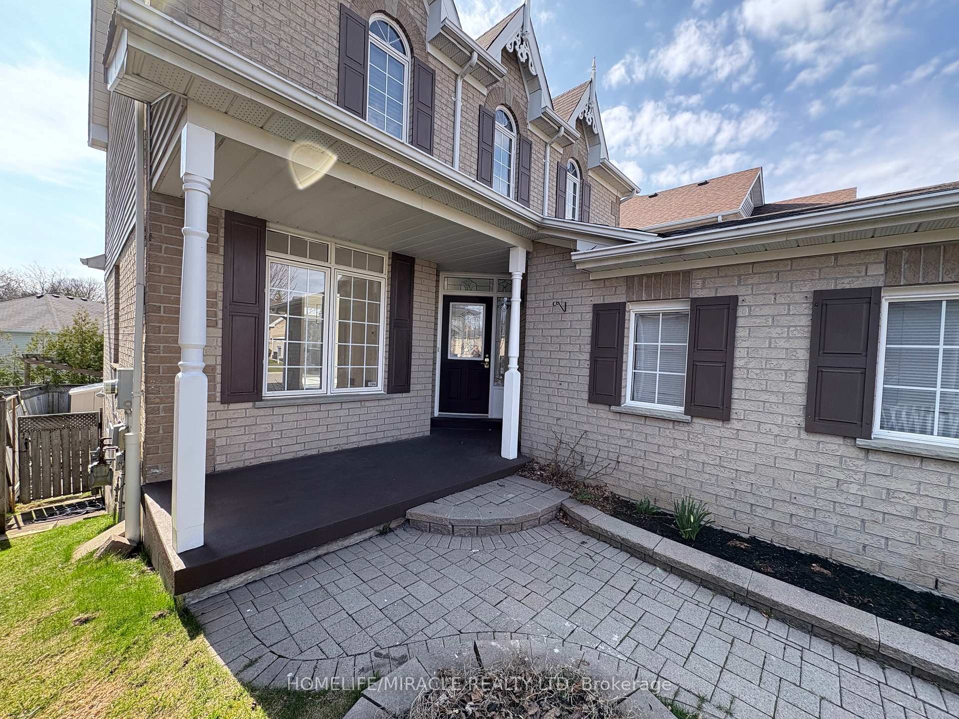 Photo 3 of 1172 Westridge Drive, Oshawa, Pinecrest — HOMEH