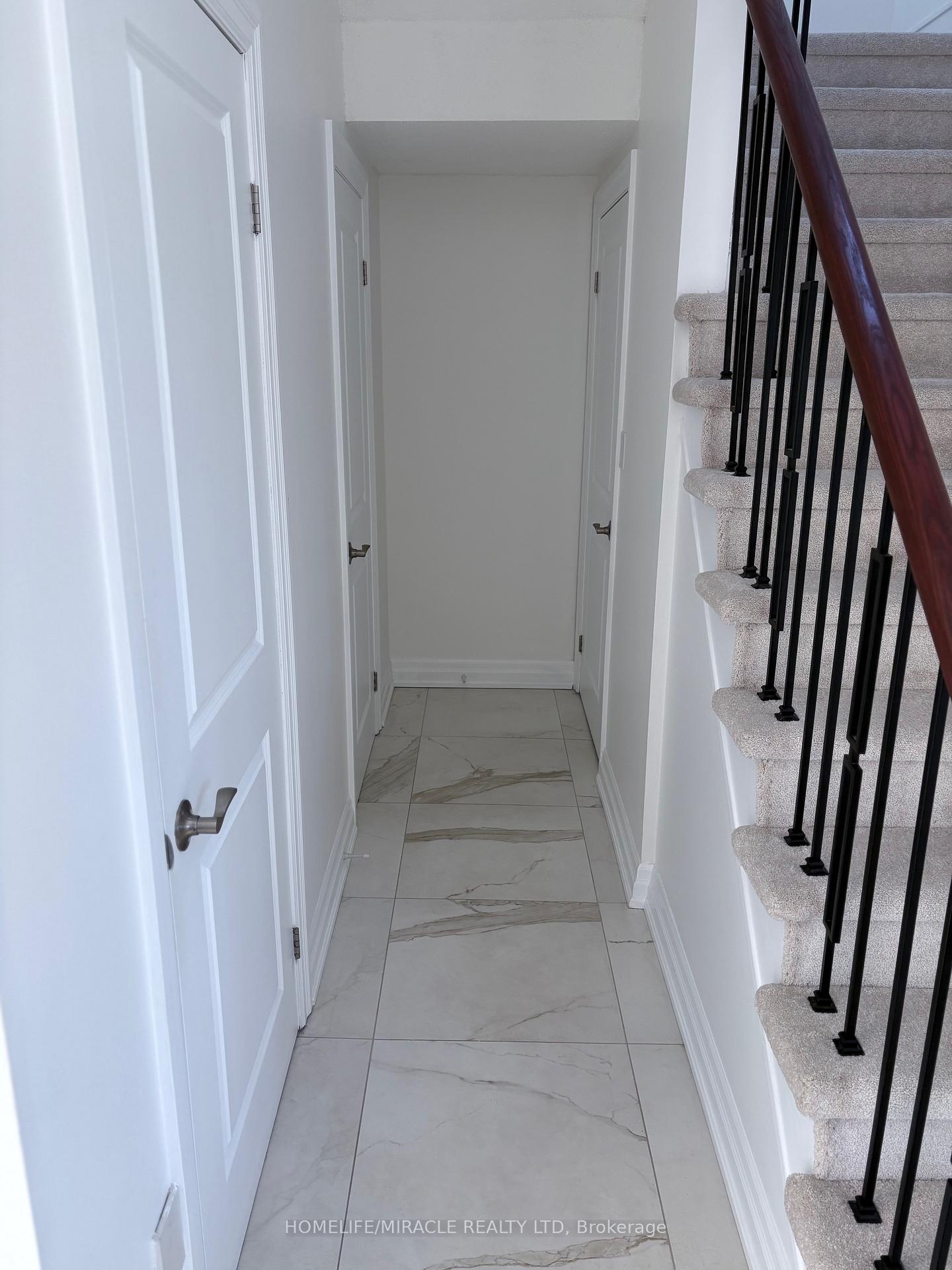Photo 4 of 1172 Westridge Drive, Oshawa, Pinecrest — HOMEH