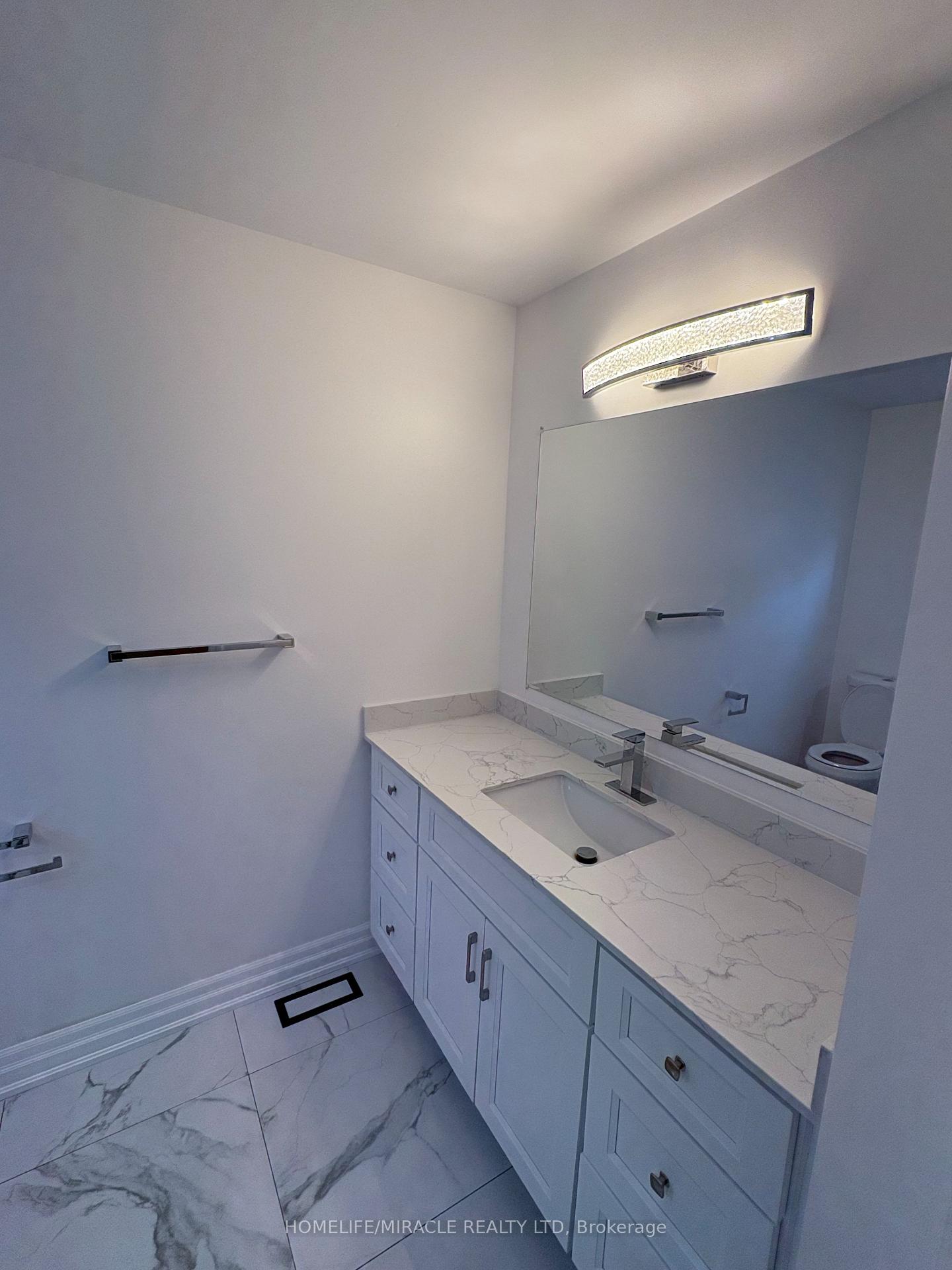 Photo 15 of 1172 Westridge Drive, Oshawa, Pinecrest — HOMEH
