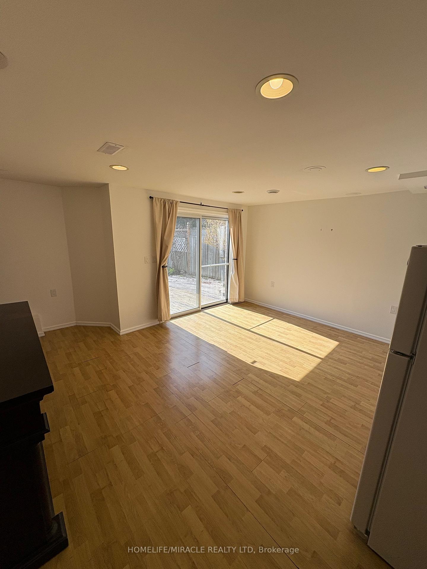 Photo 28 of 1172 Westridge Drive, Oshawa, Pinecrest — HOMEH