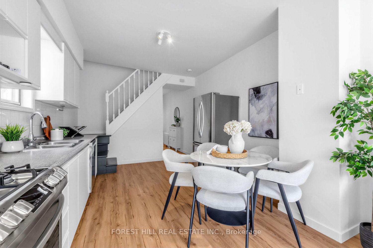 Photo 11 of 108 Montrose Avenue, Toronto, Trinity-Bellwoods — HOMEH