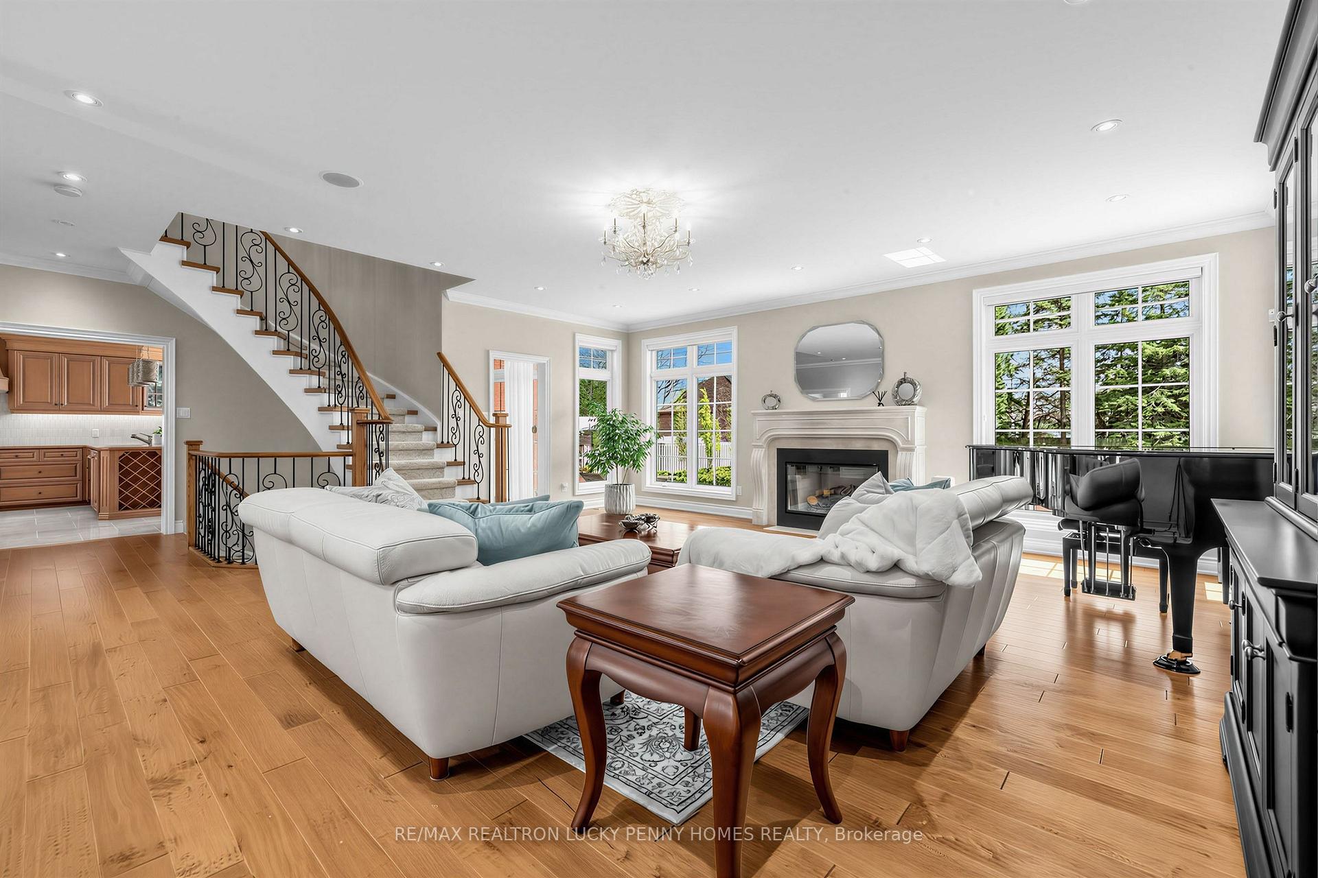 Photo 11 of 63 Pomander Road, Markham, Unionville — HOMEH