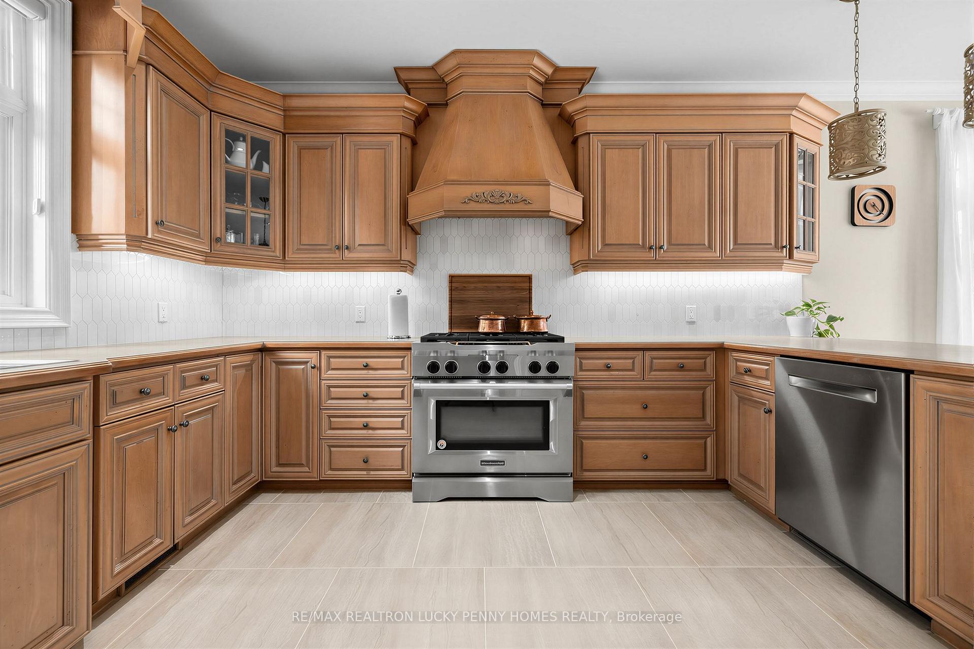 Photo 22 of 63 Pomander Road, Markham, Unionville — HOMEH
