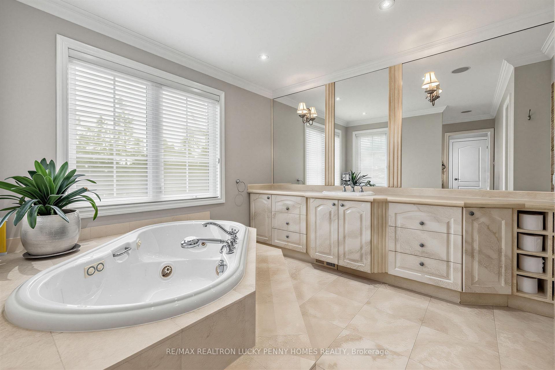 Photo 28 of 63 Pomander Road, Markham, Unionville — HOMEH