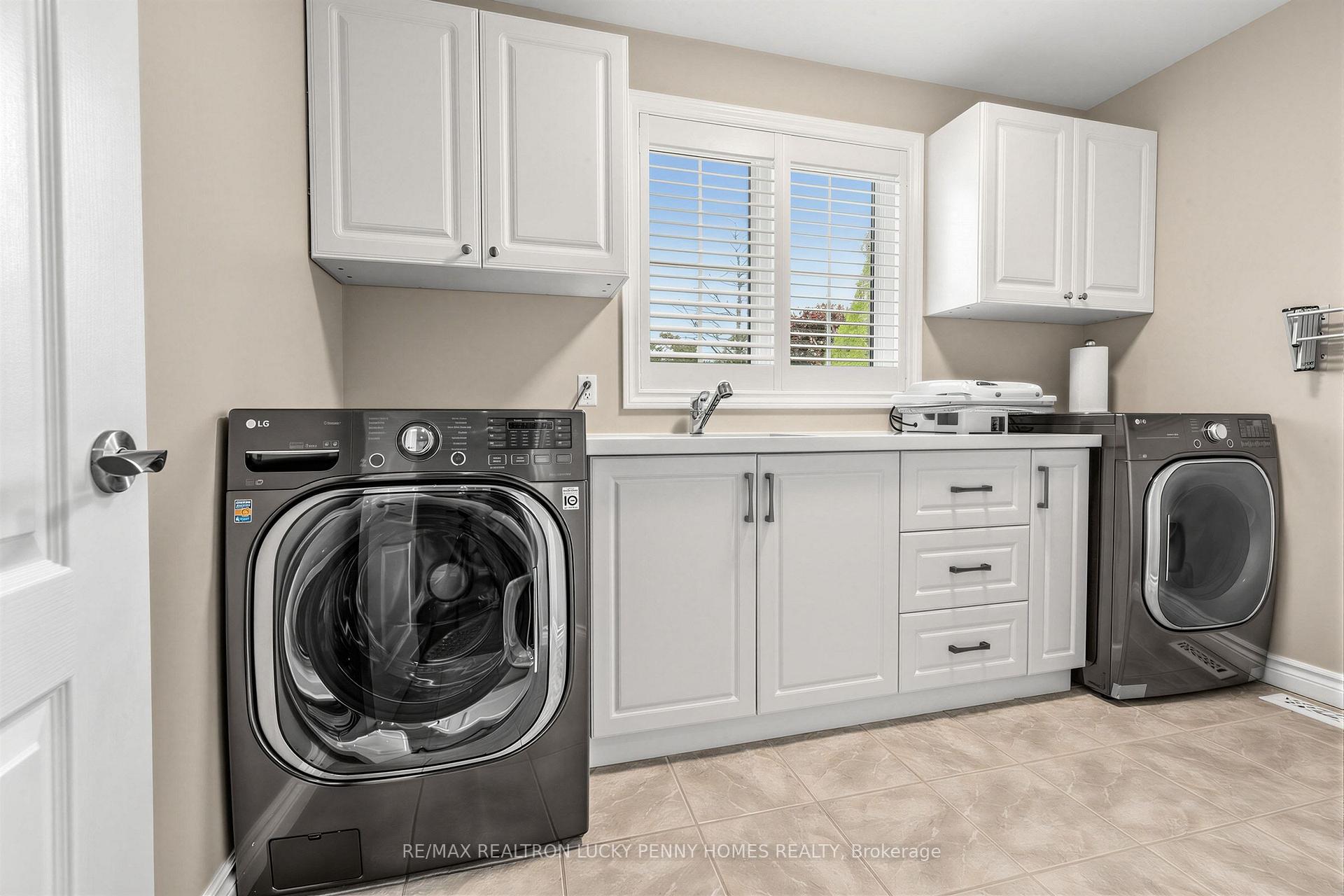Photo 35 of 63 Pomander Road, Markham, Unionville — HOMEH