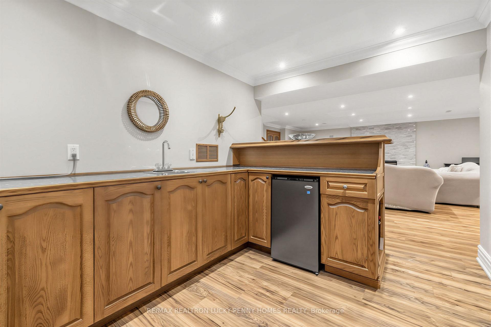Photo 38 of 63 Pomander Road, Markham, Unionville — HOMEH