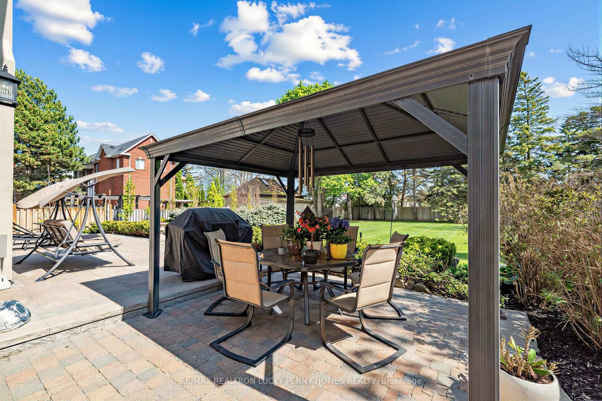 Photo 45 of 63 Pomander Road, Markham, Unionville — HOMEH