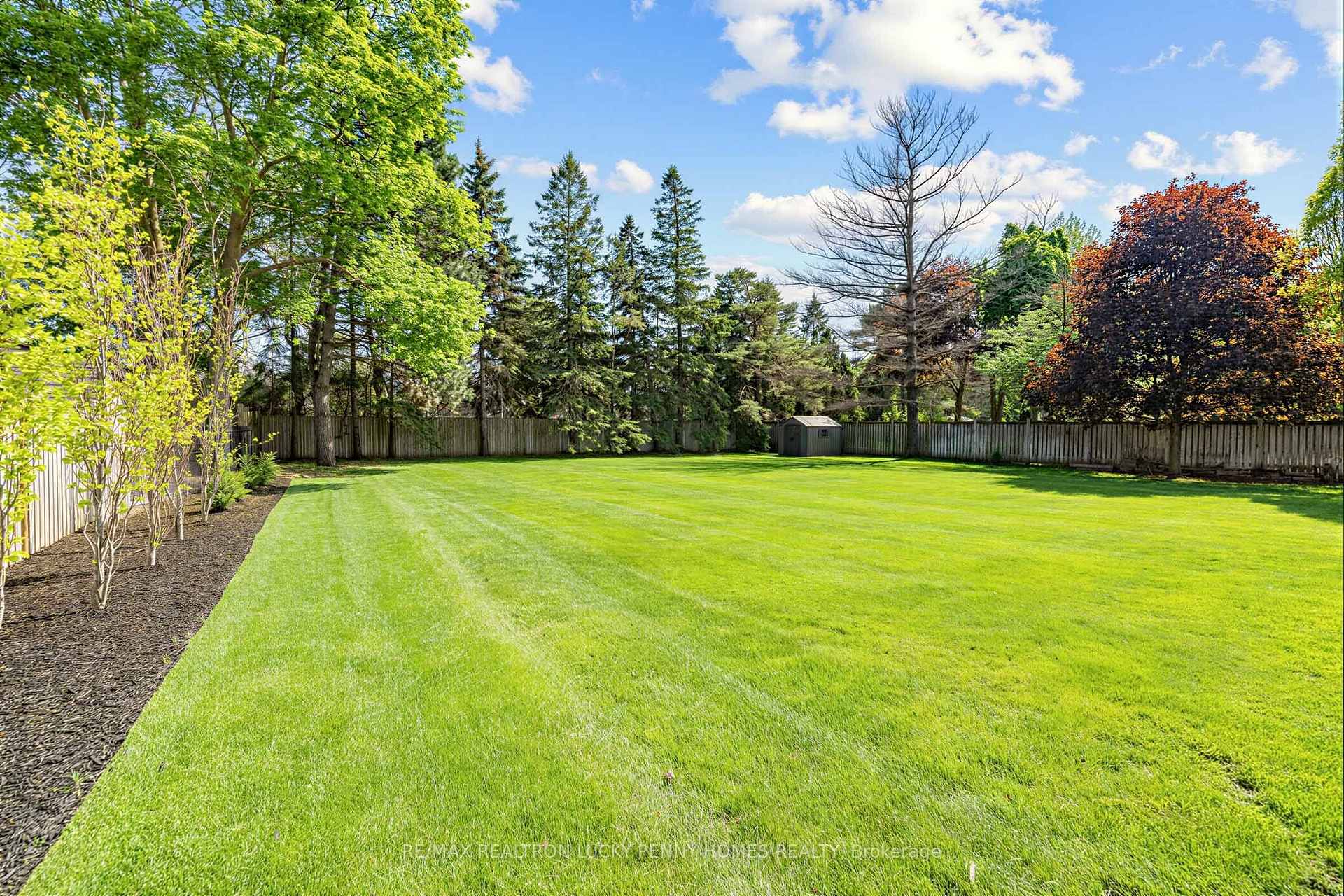 Photo 46 of 63 Pomander Road, Markham, Unionville — HOMEH