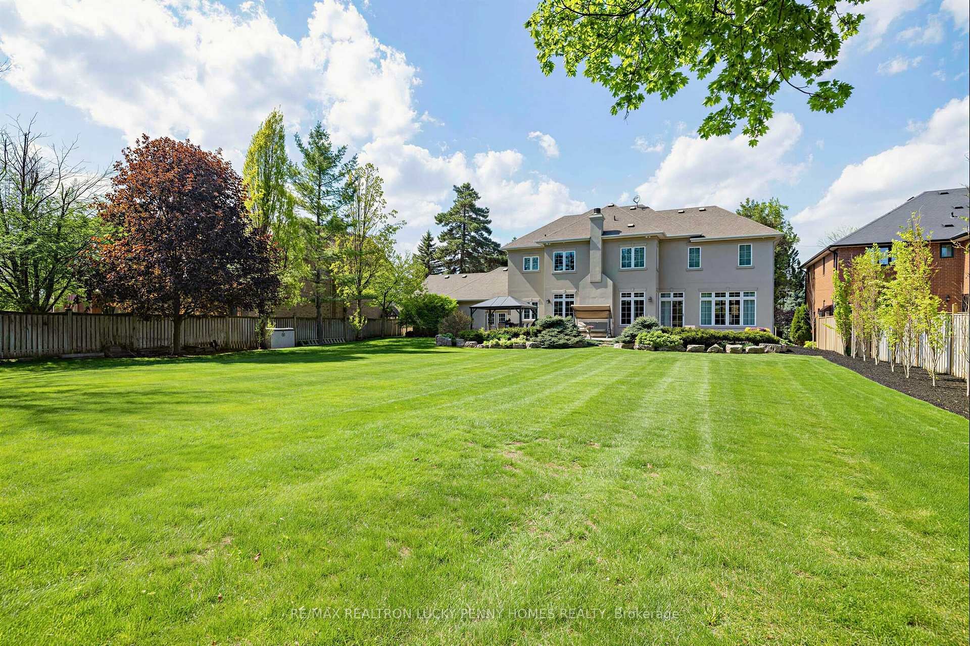 Photo 48 of 63 Pomander Road, Markham, Unionville — HOMEH