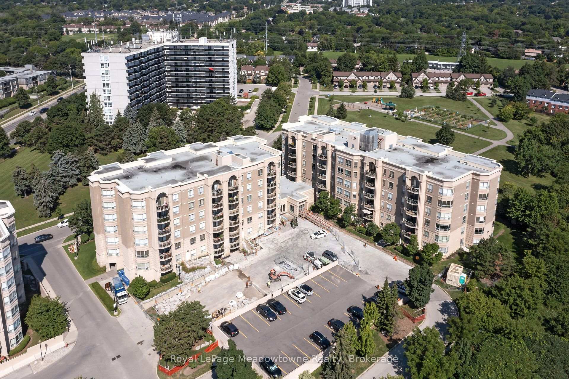Photo 2 of Unit 210, 2075 Amherst Heights, Burlington, Brant Hills — HOMEH