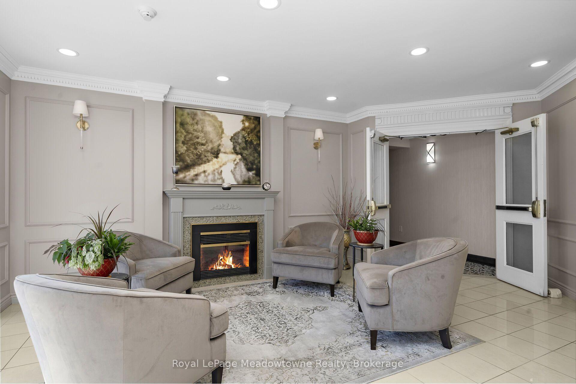 Photo 6 of Unit 210, 2075 Amherst Heights, Burlington, Brant Hills — HOMEH