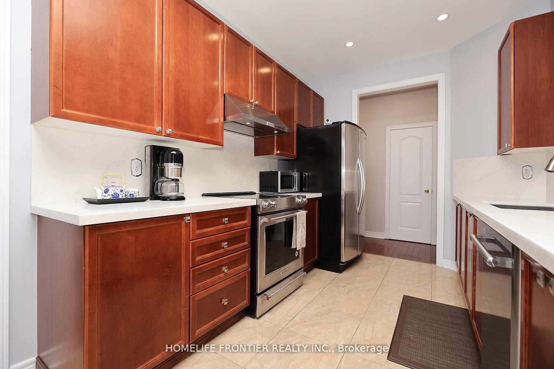Photo 5 of 3213 Escada Drive, Mississauga, Churchill Meadows — HOMEH