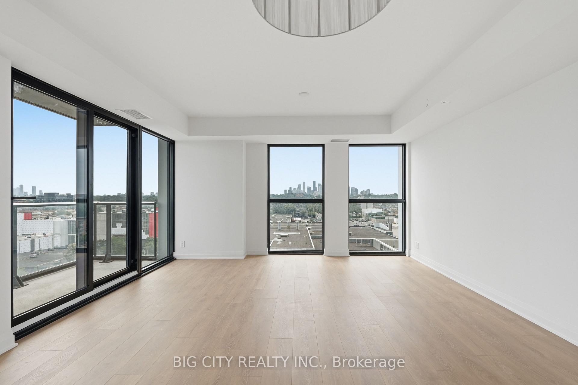 Photo 6 of Unit 902, 25 Frederick Todd Way, Toronto, Thorncliffe Park — HOMEH