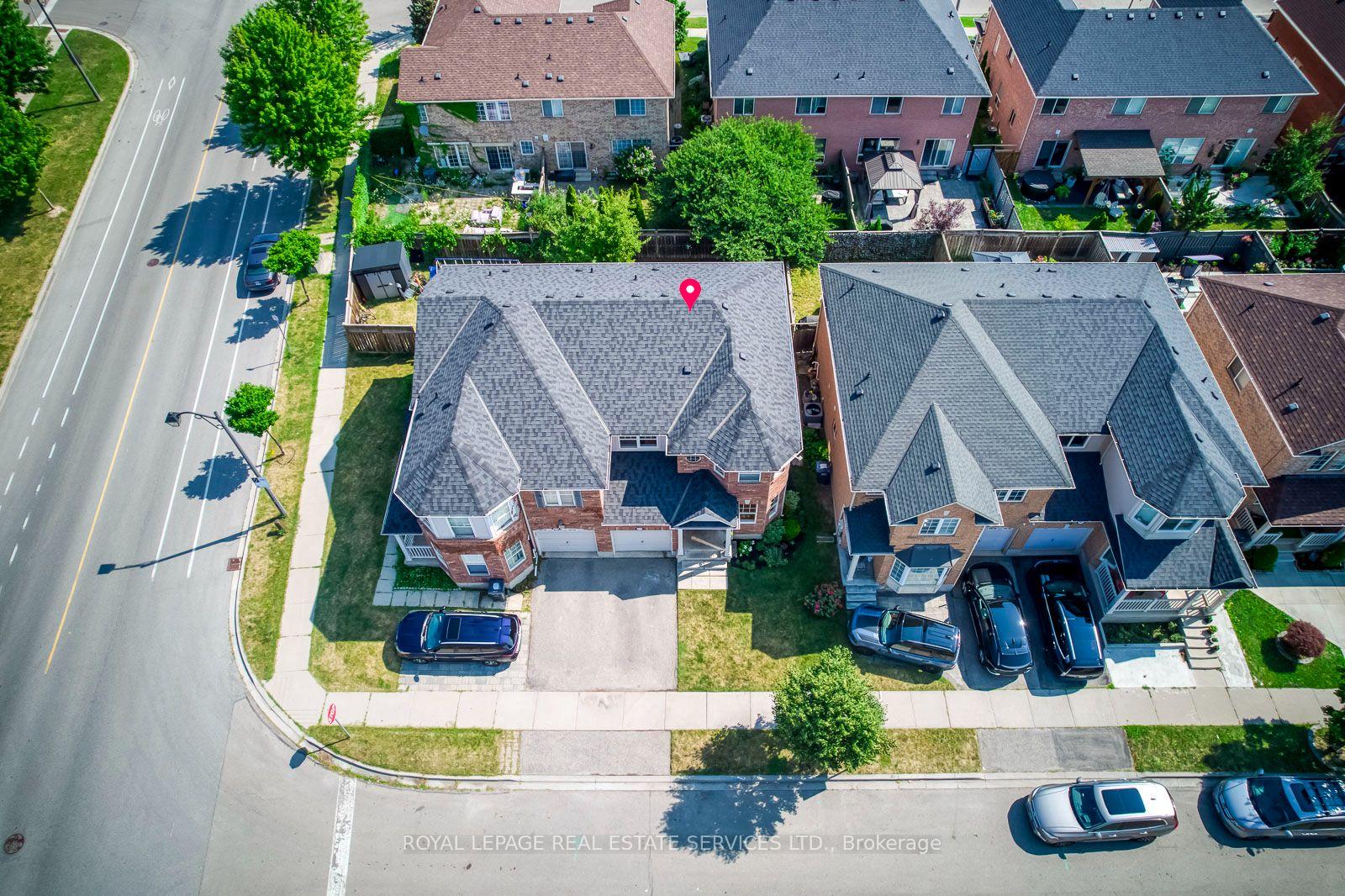 Photo 3 of 916 McNair Circle, Milton, Beaty — HOMEH
