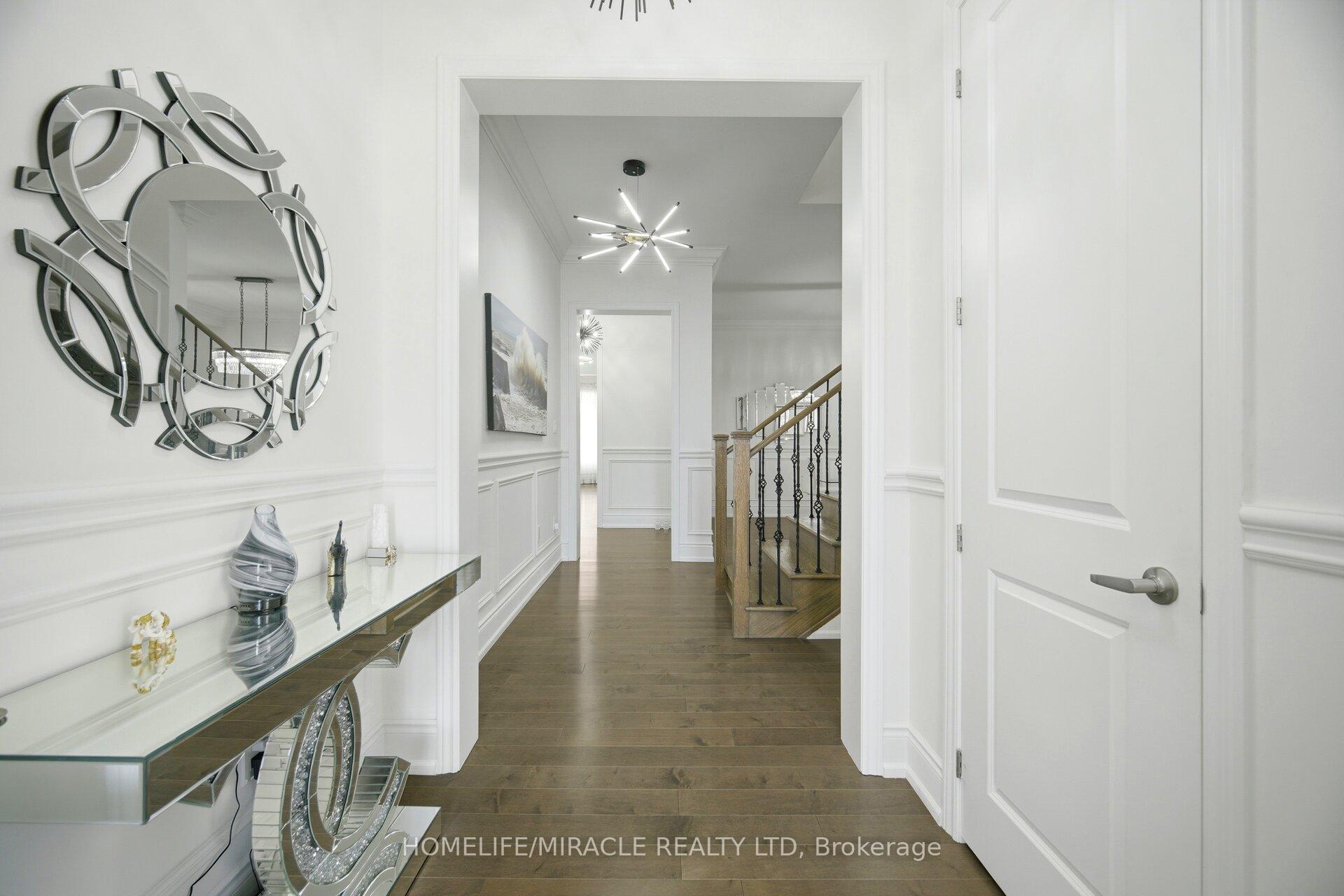 Photo 6 of 642 Barons Street, Vaughan, Kleinburg — HOMEH