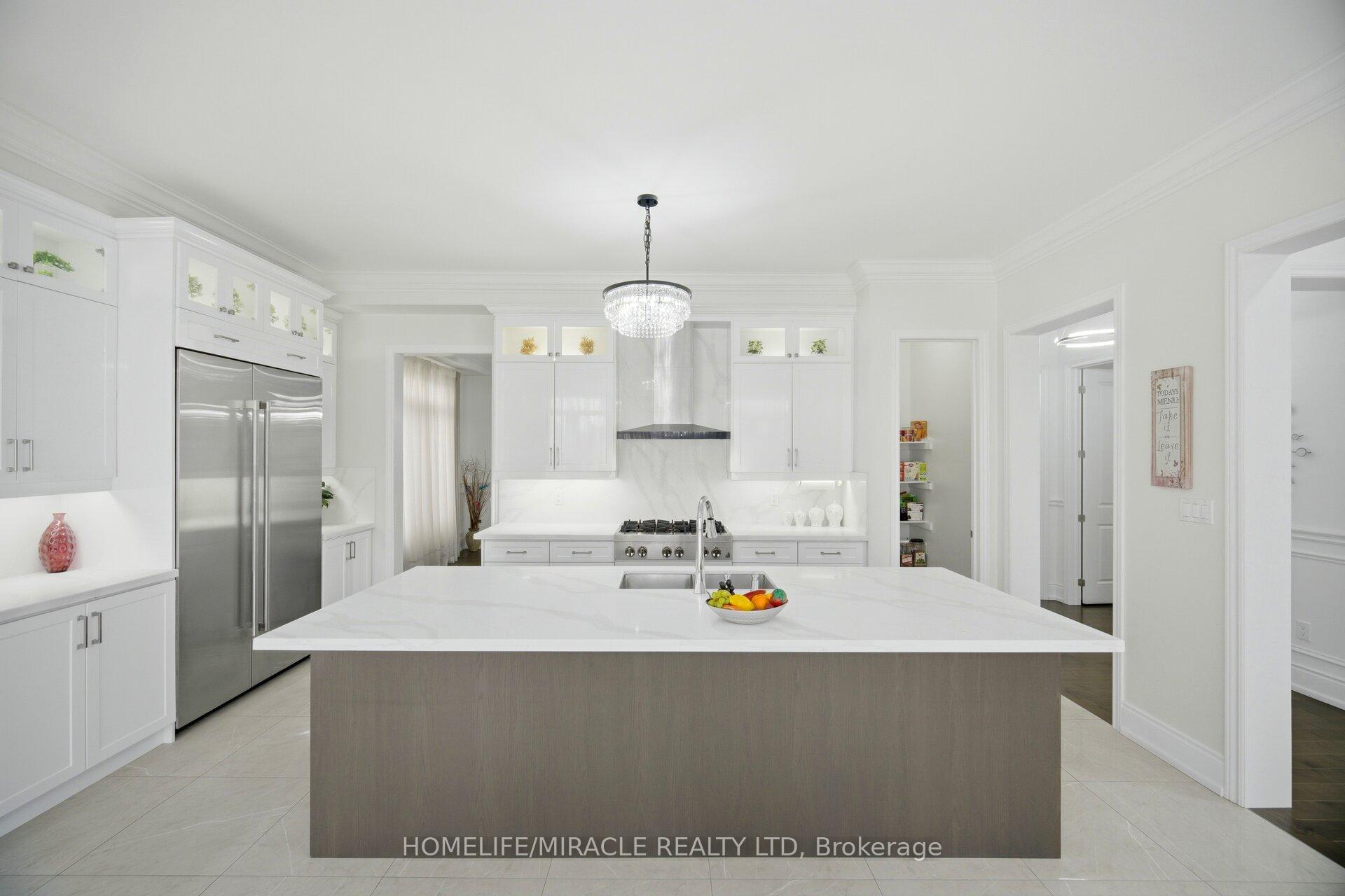 Photo 8 of 642 Barons Street, Vaughan, Kleinburg — HOMEH