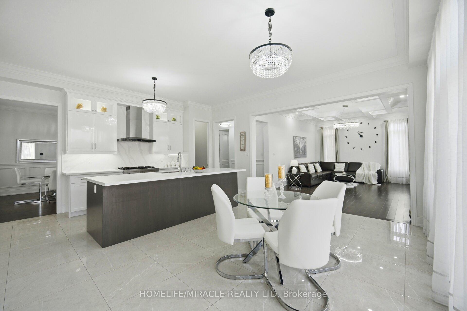 Photo 10 of 642 Barons Street, Vaughan, Kleinburg — HOMEH