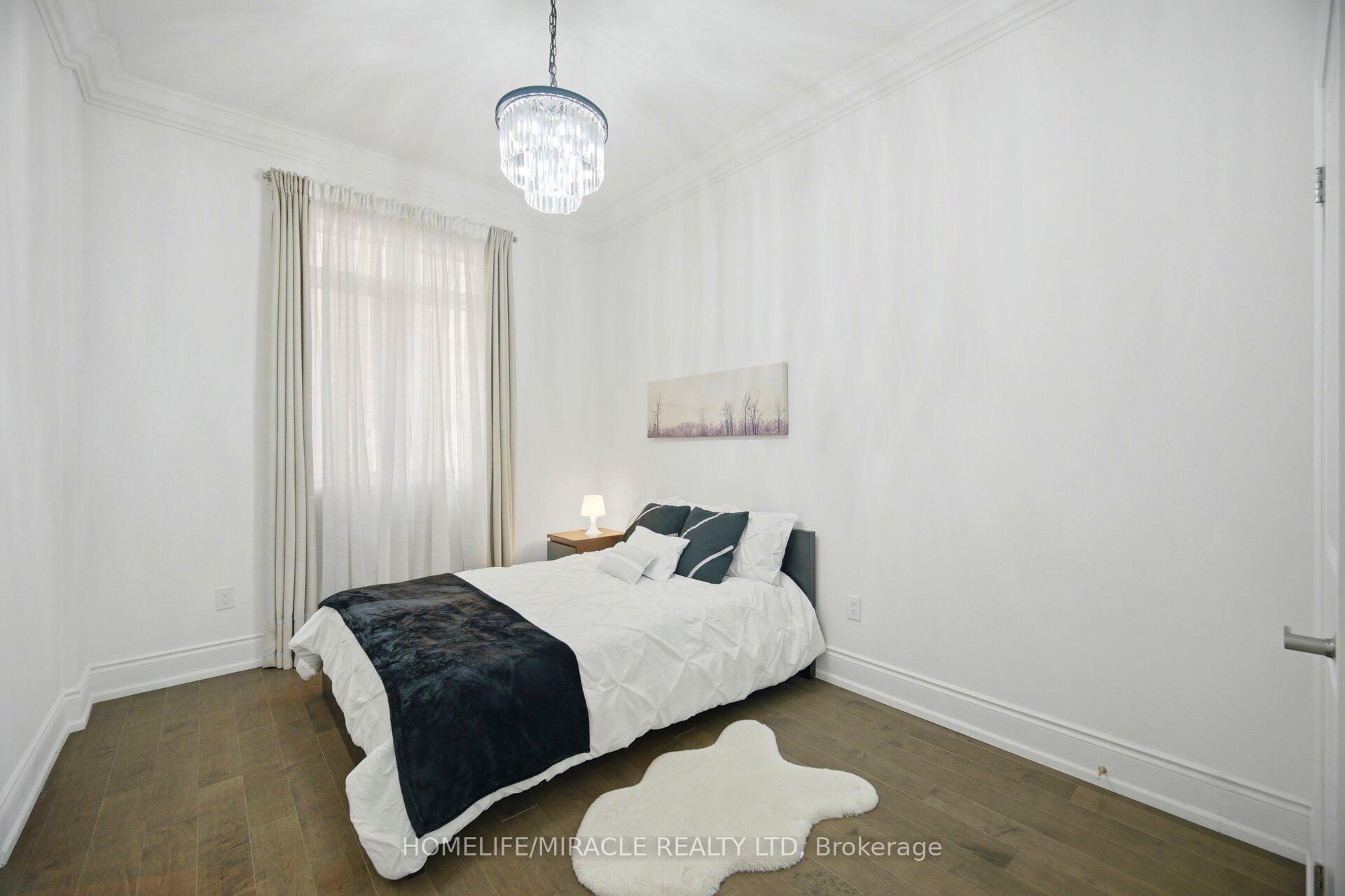 Photo 15 of 642 Barons Street, Vaughan, Kleinburg — HOMEH