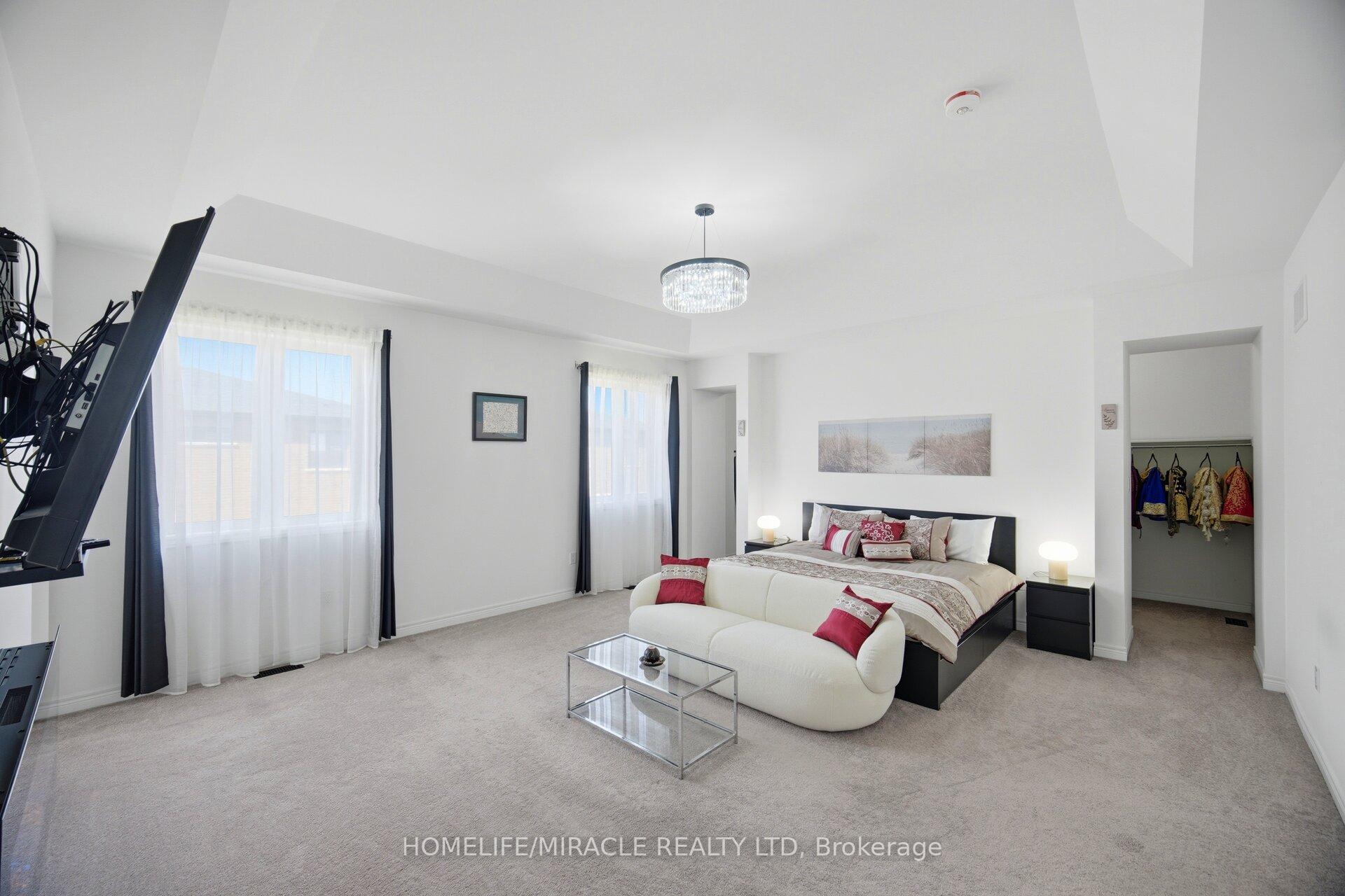Photo 20 of 642 Barons Street, Vaughan, Kleinburg — HOMEH