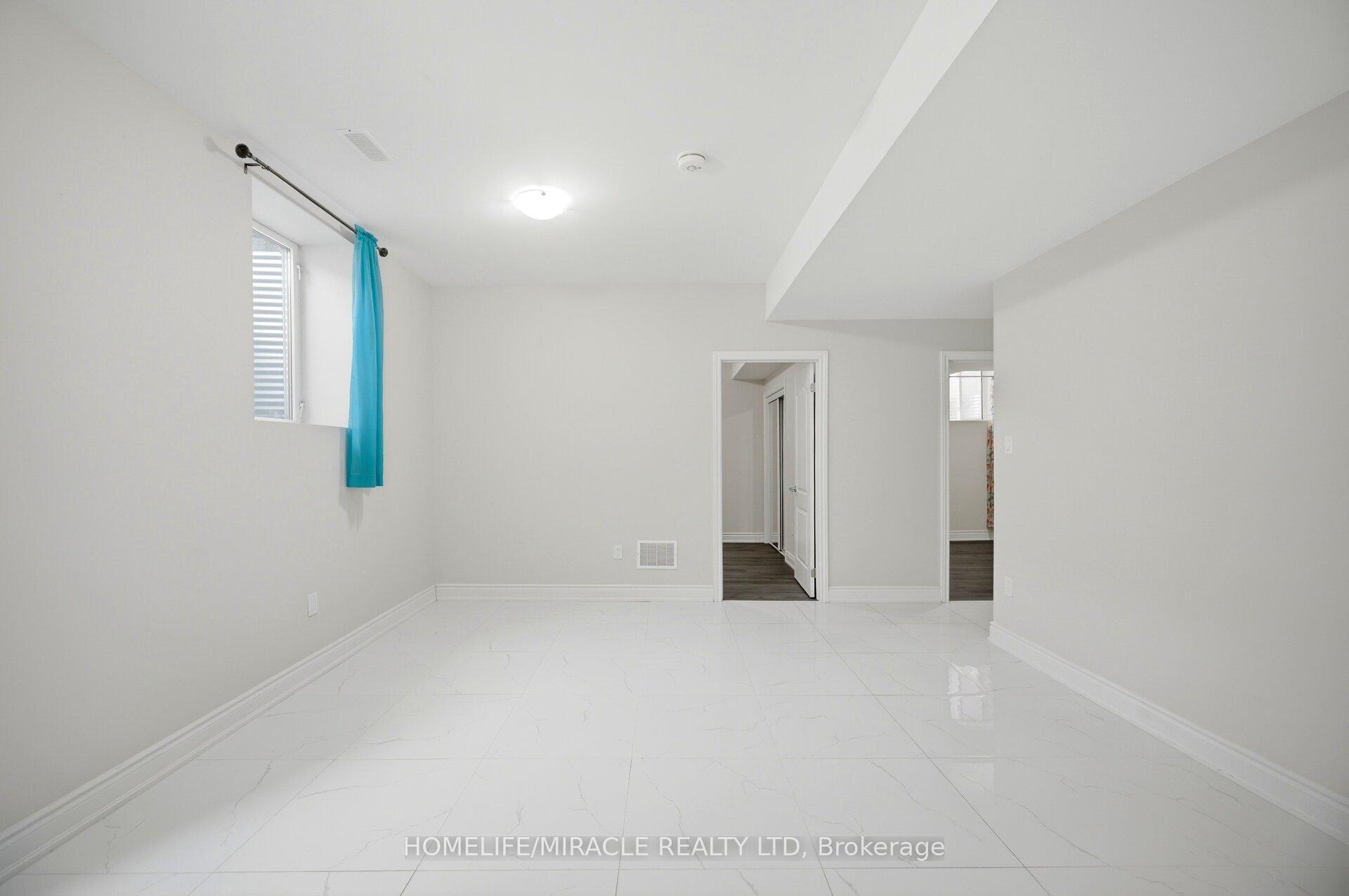Photo 41 of 642 Barons Street, Vaughan, Kleinburg — HOMEH