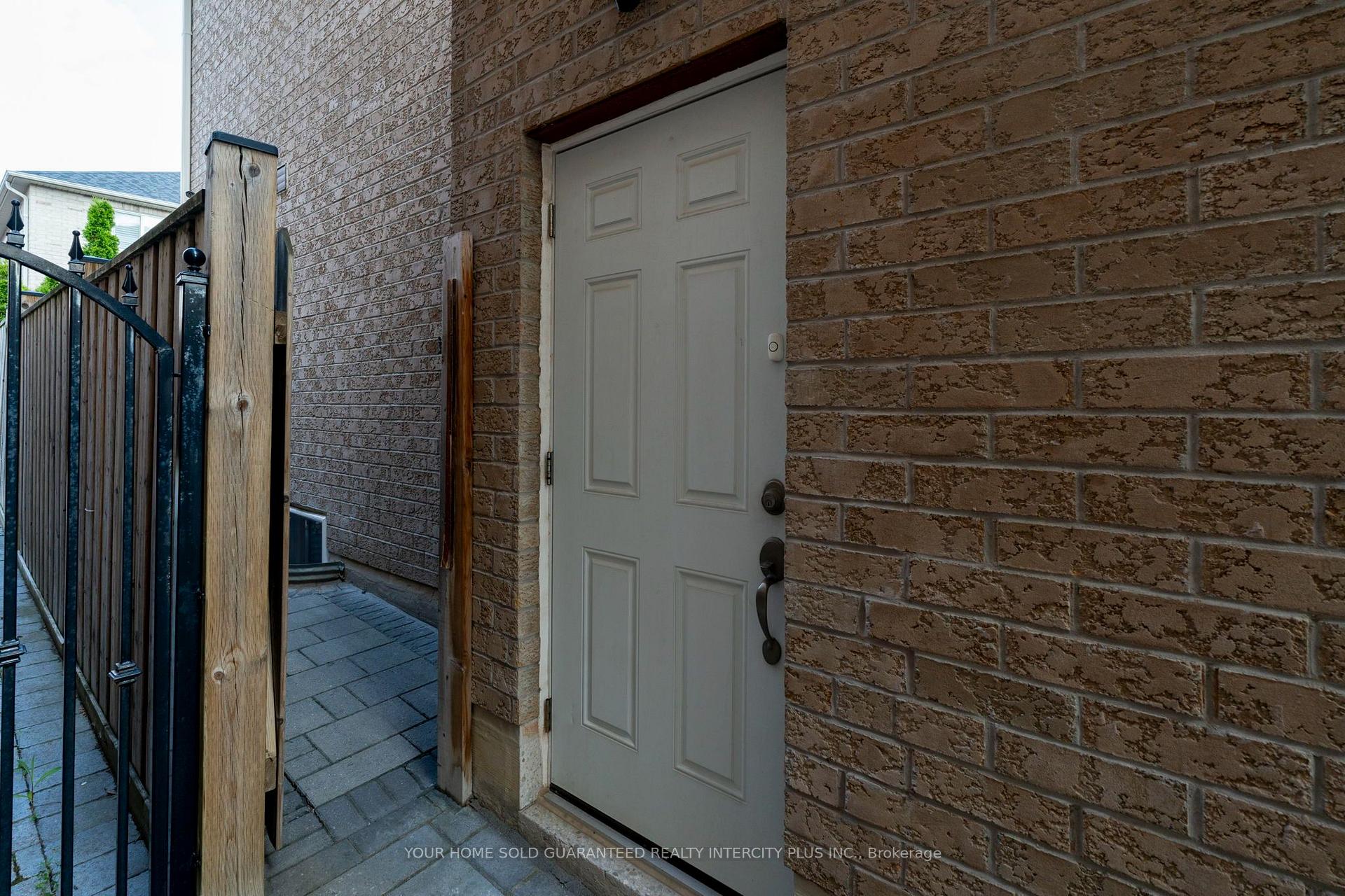 Photo 2 of Unit BSMT, 7 Storica Drive, Vaughan, Vellore Village — HOMEH
