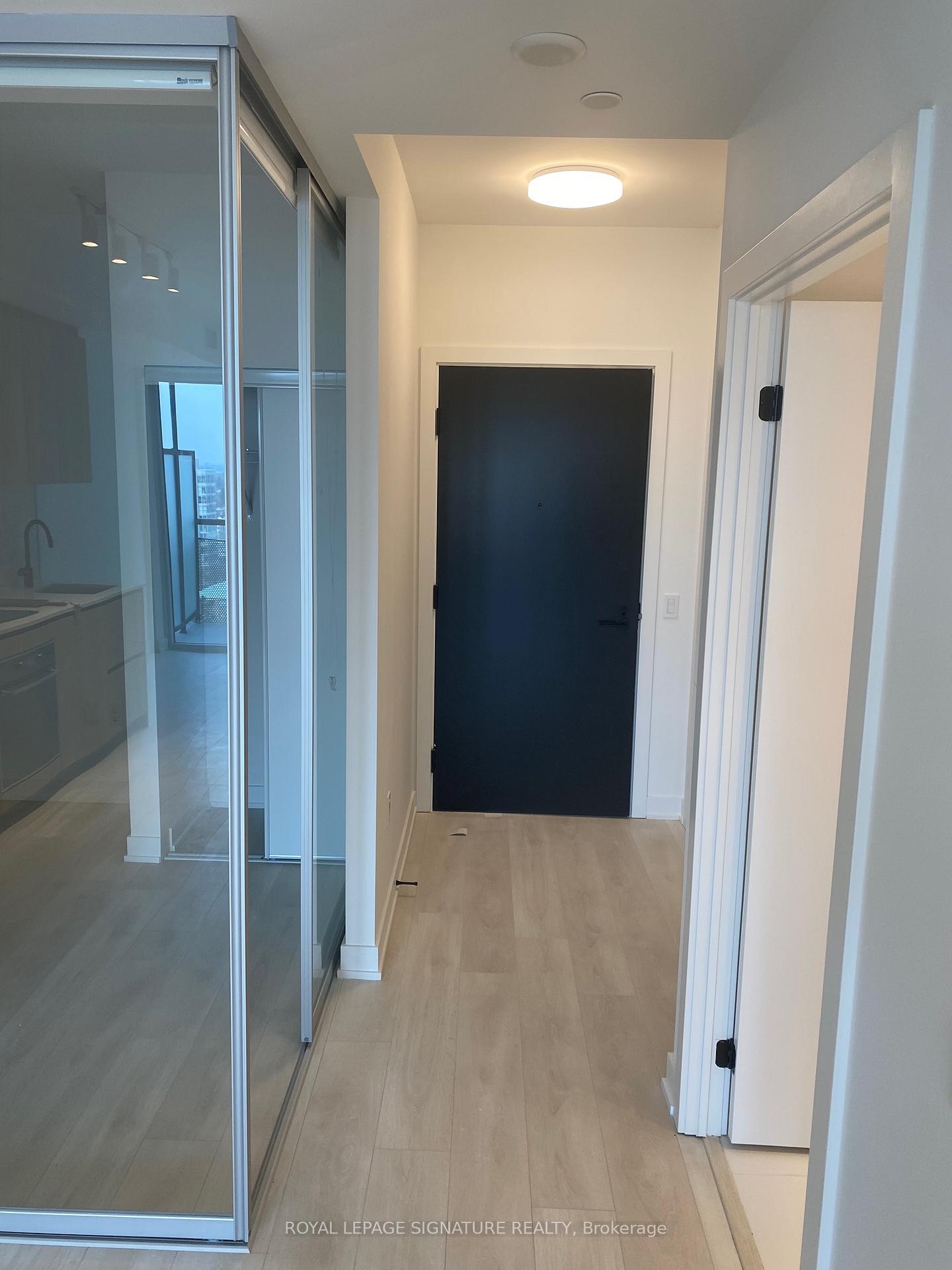 Photo 2 of Unit 1407, 117 Broadway Avenue, Toronto, Mount Pleasant West — HOMEH