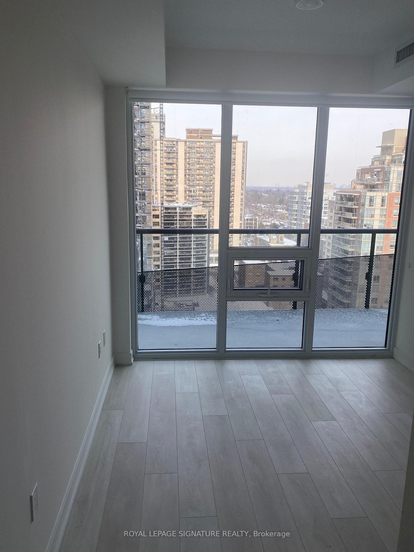 Photo 7 of Unit 1407, 117 Broadway Avenue, Toronto, Mount Pleasant West — HOMEH