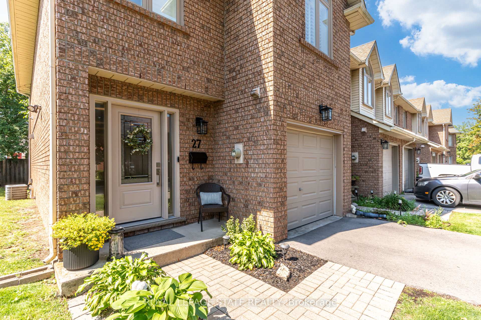 Photo 4 of Unit 27, 502 Barton Street, Hamilton, Stoney Creek — HOMEH