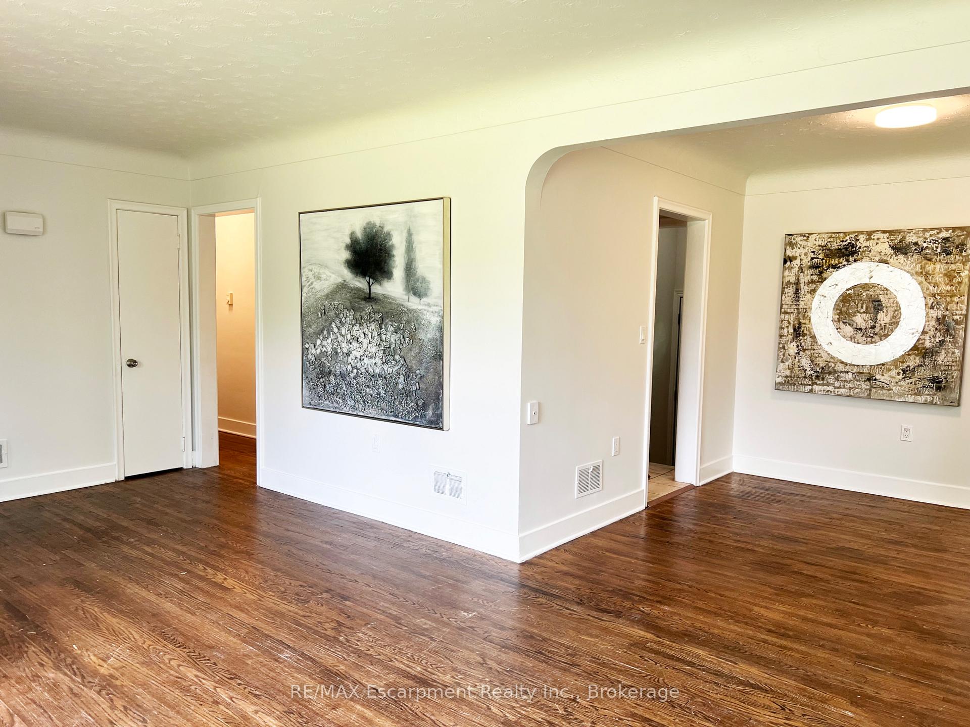 Photo 8 of 186 Glendale Avenue, St. Catharines, Glendale/Glenridge — HOMEH