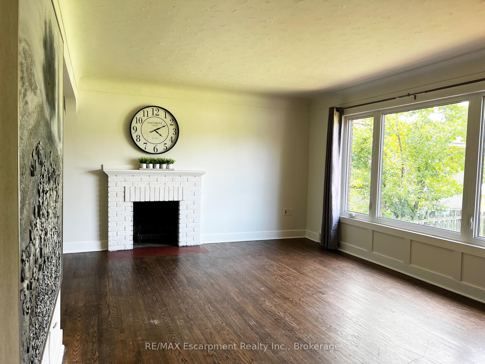Photo 9 of 186 Glendale Avenue, St. Catharines, Glendale/Glenridge — HOMEH