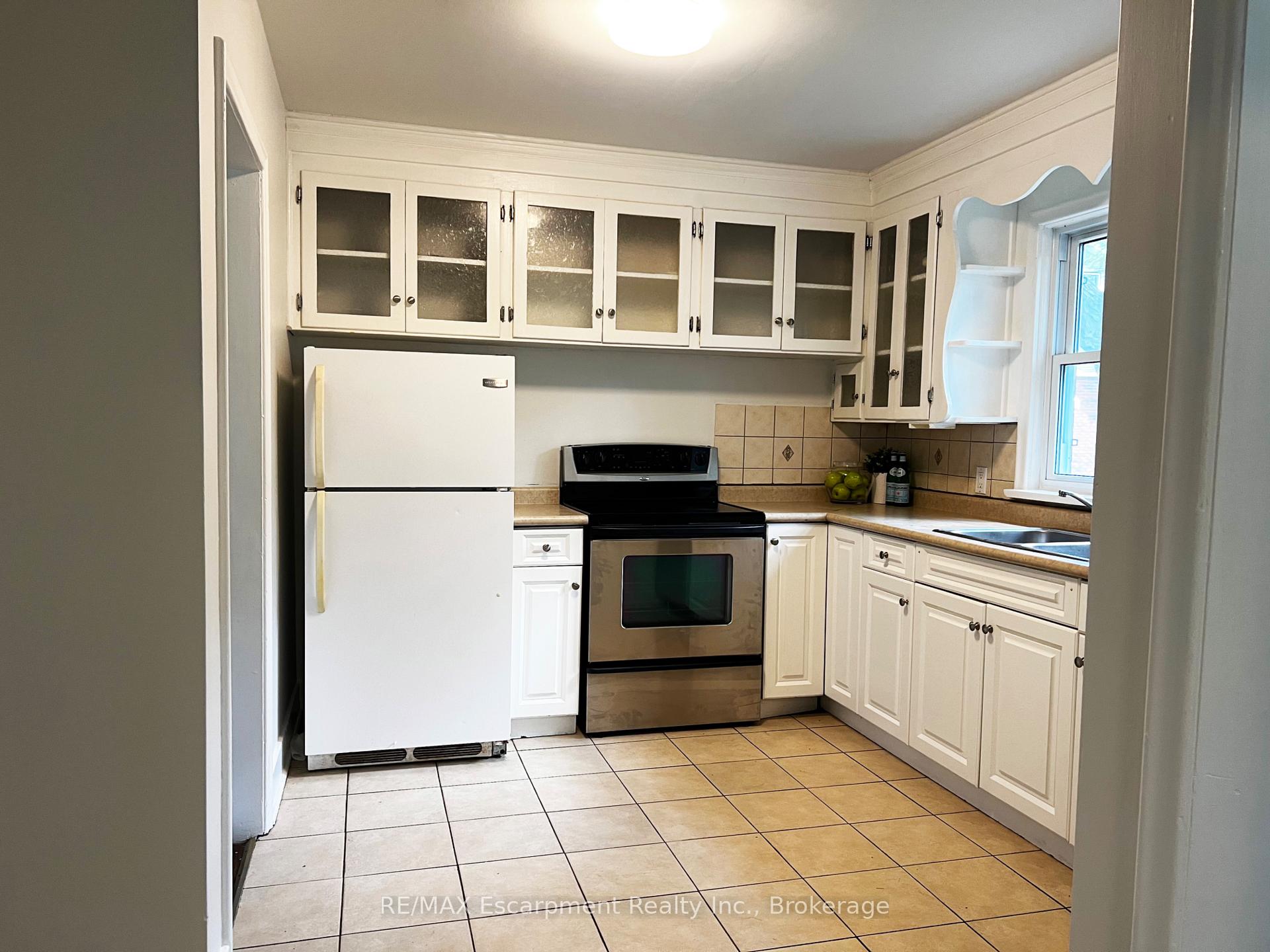 Photo 13 of 186 Glendale Avenue, St. Catharines, Glendale/Glenridge — HOMEH
