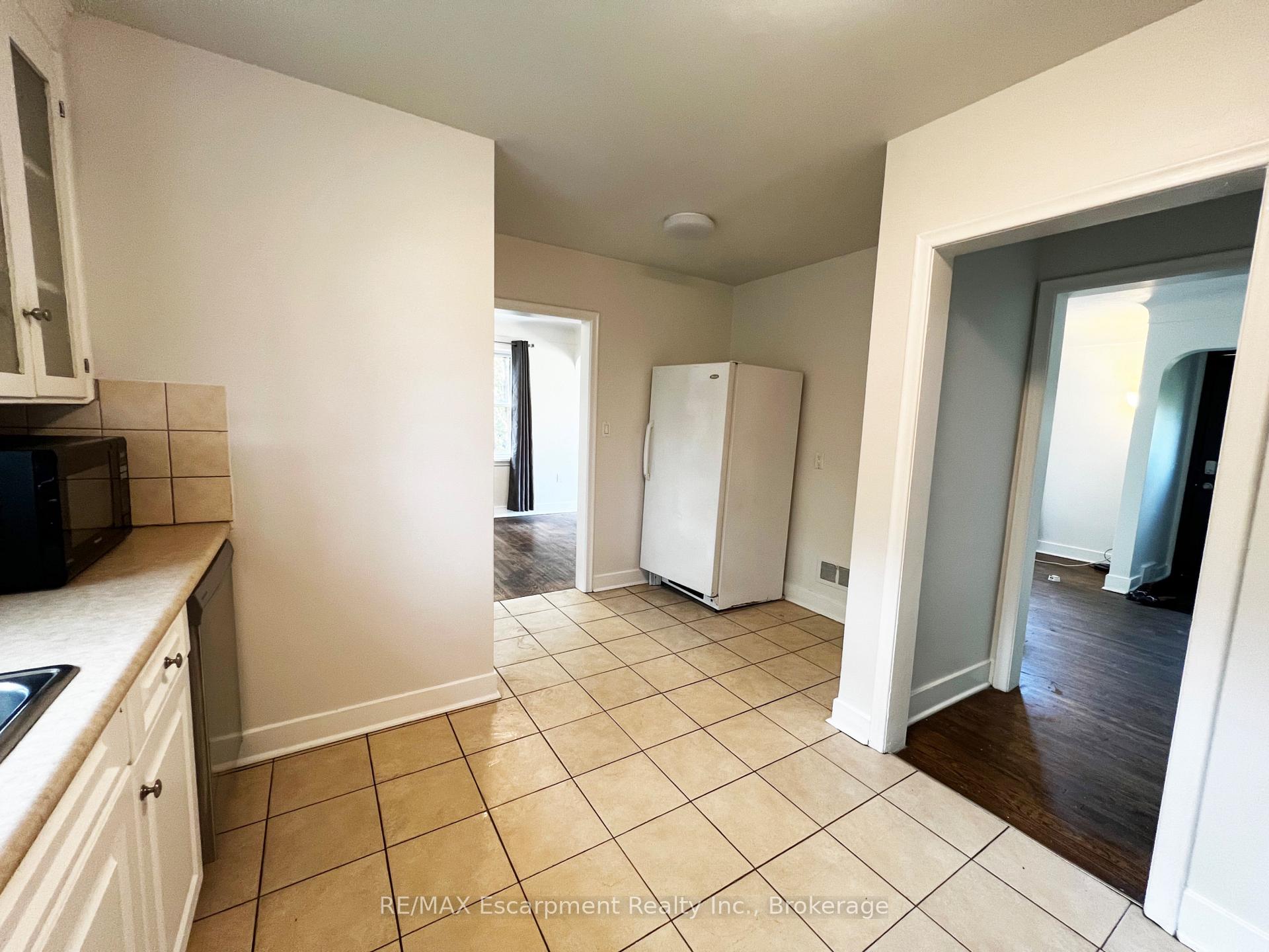 Photo 17 of 186 Glendale Avenue, St. Catharines, Glendale/Glenridge — HOMEH