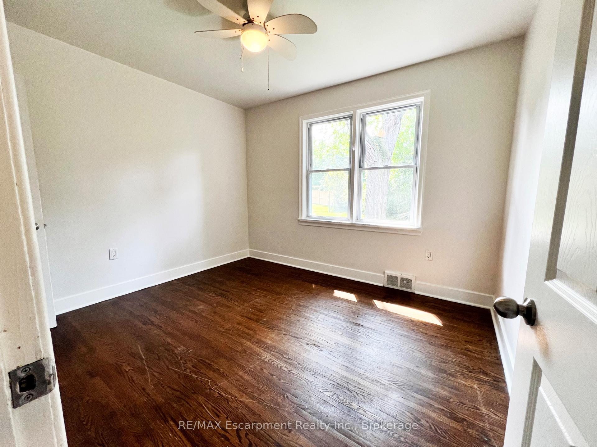 Photo 19 of 186 Glendale Avenue, St. Catharines, Glendale/Glenridge — HOMEH