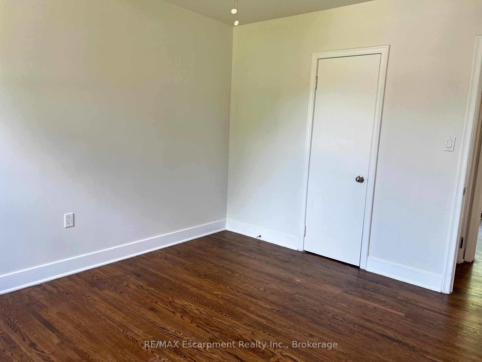 Photo 23 of 186 Glendale Avenue, St. Catharines, Glendale/Glenridge — HOMEH