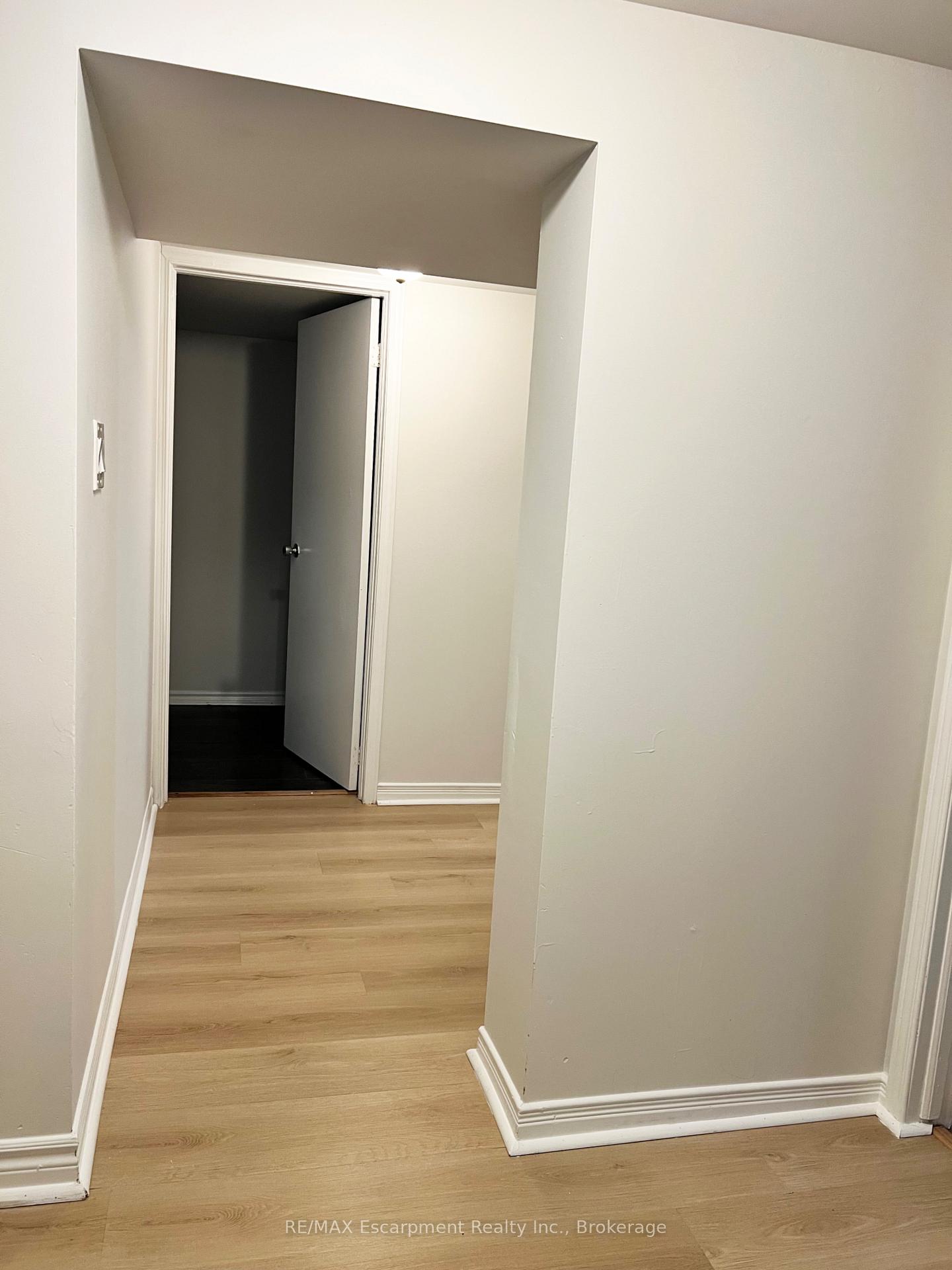 Photo 29 of 186 Glendale Avenue, St. Catharines, Glendale/Glenridge — HOMEH