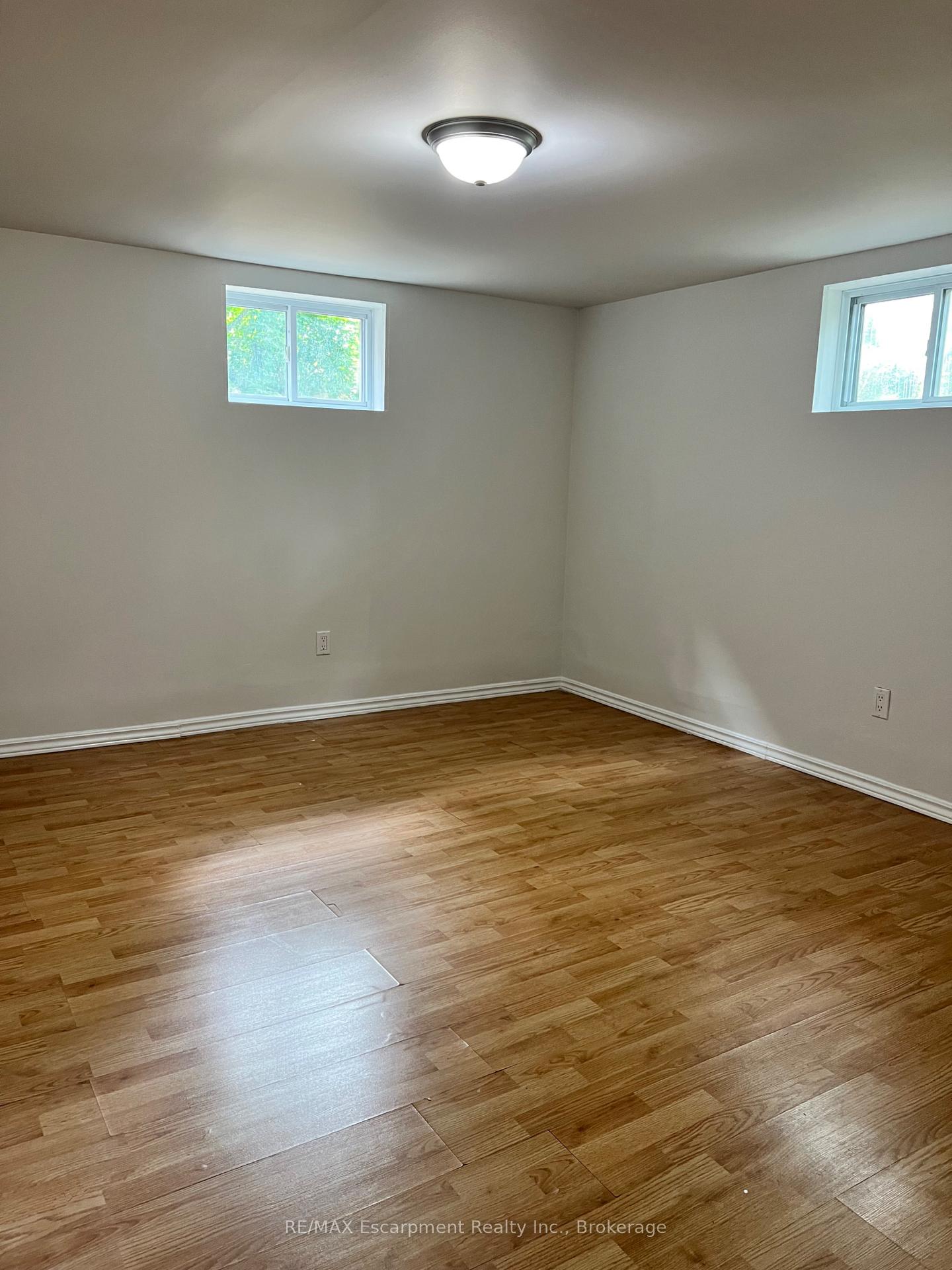 Photo 30 of 186 Glendale Avenue, St. Catharines, Glendale/Glenridge — HOMEH