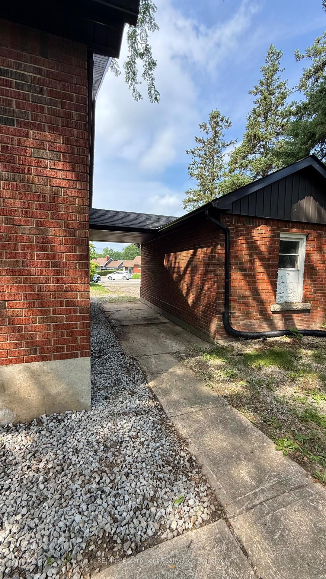 Photo 35 of 186 Glendale Avenue, St. Catharines, Glendale/Glenridge — HOMEH