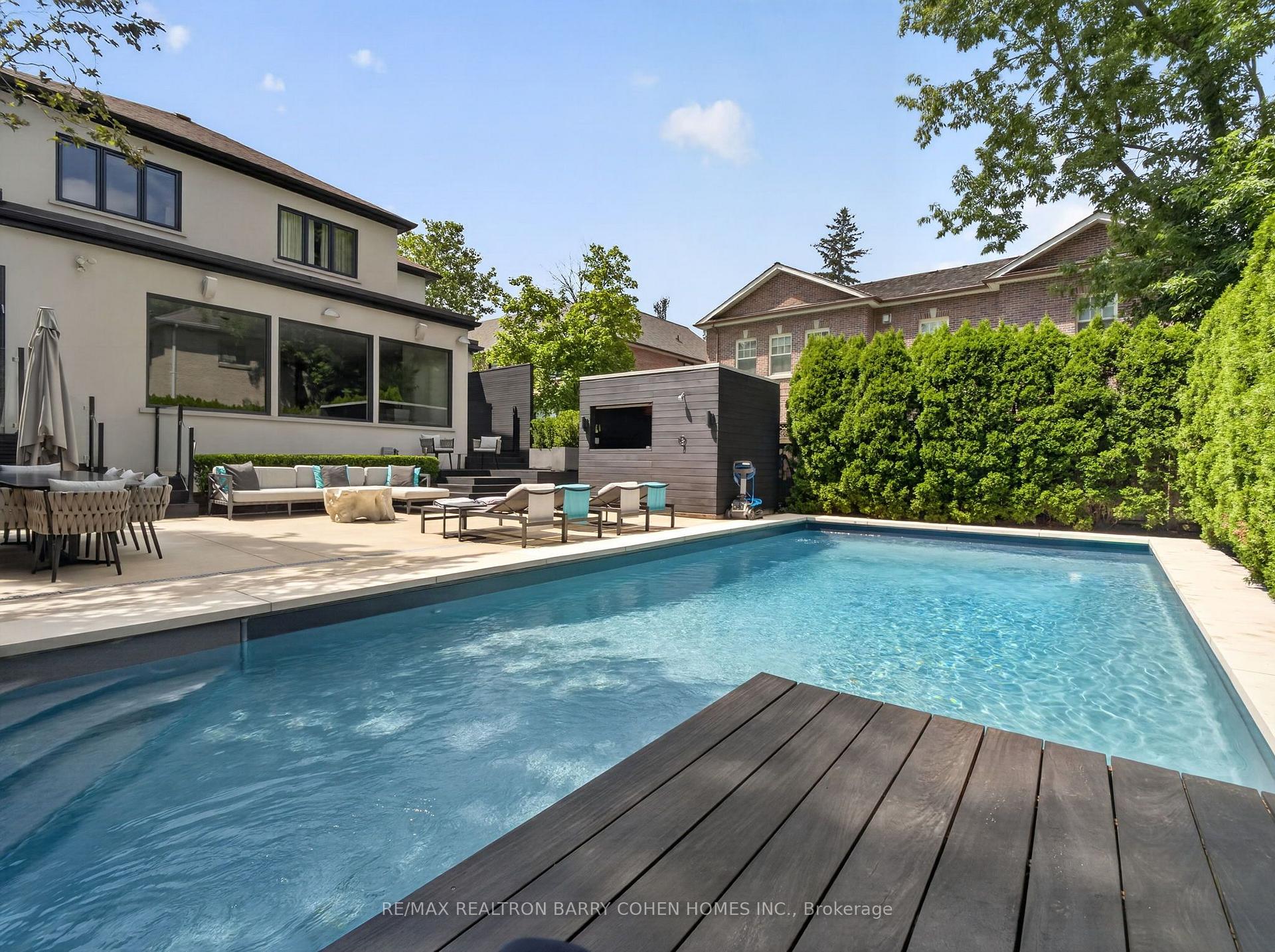 Photo 5 of 7 Glen Rush Boulevard, Toronto, Bedford Park-Nortown — HOMEH