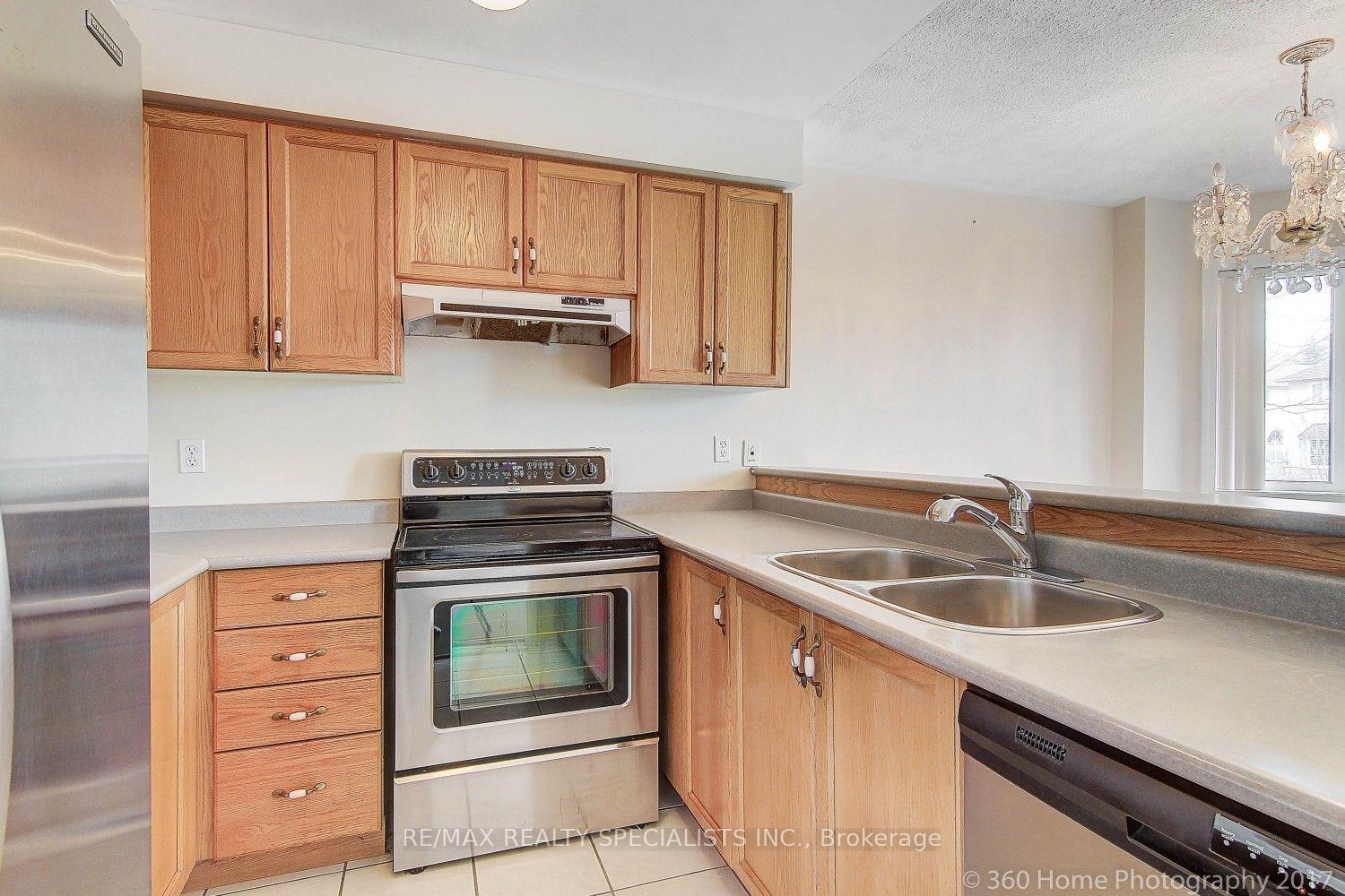 Photo 4 of 97 Piperbrook Crescent, Scarborough, West Hill — HOMEH