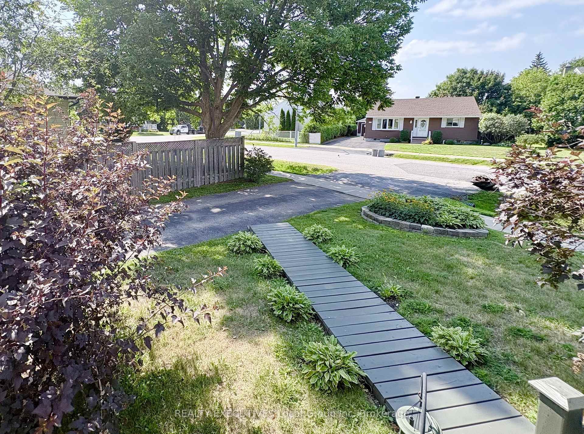 Photo 5 of 830 Phillip Street, North Bay, West End — HOMEH