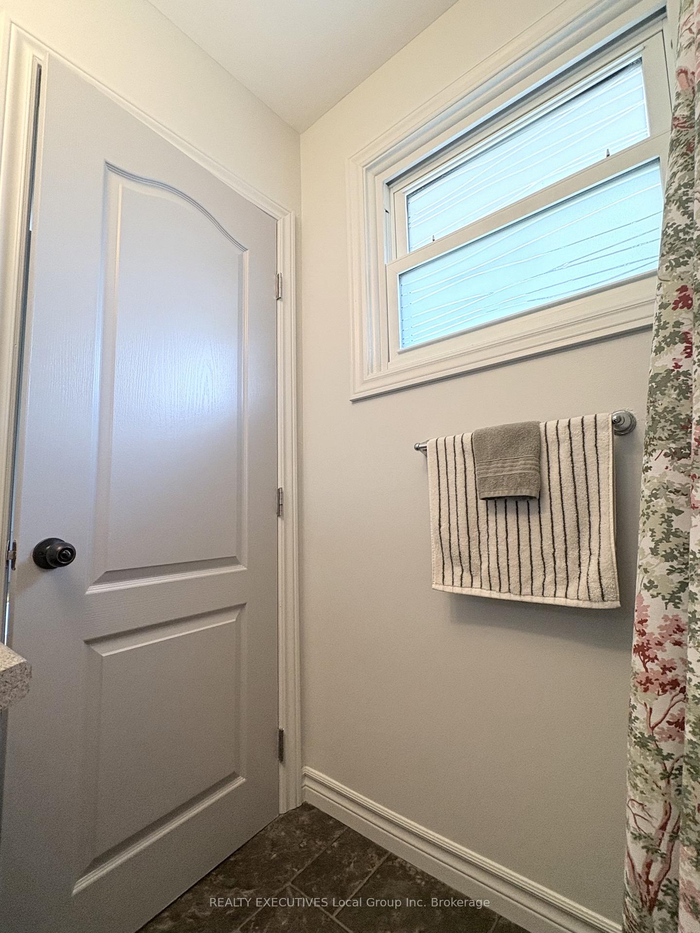 Photo 18 of 830 Phillip Street, North Bay, West End — HOMEH