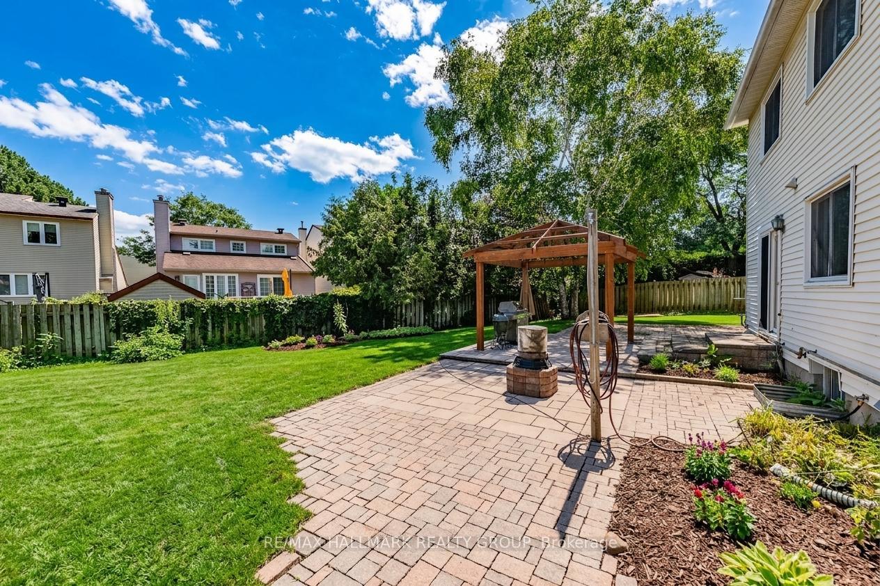 Photo 42 of 34 Starling Crescent, Ottawa, Barrhaven - On the Green — HOMEH