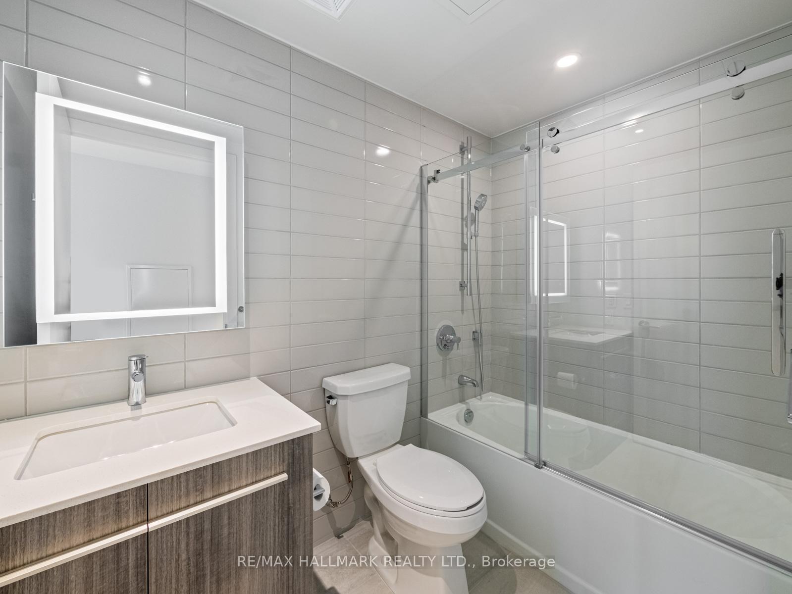 Photo 4 of Unit 1007, 8 Cumberland Street, Toronto, The Annex — HOMEH